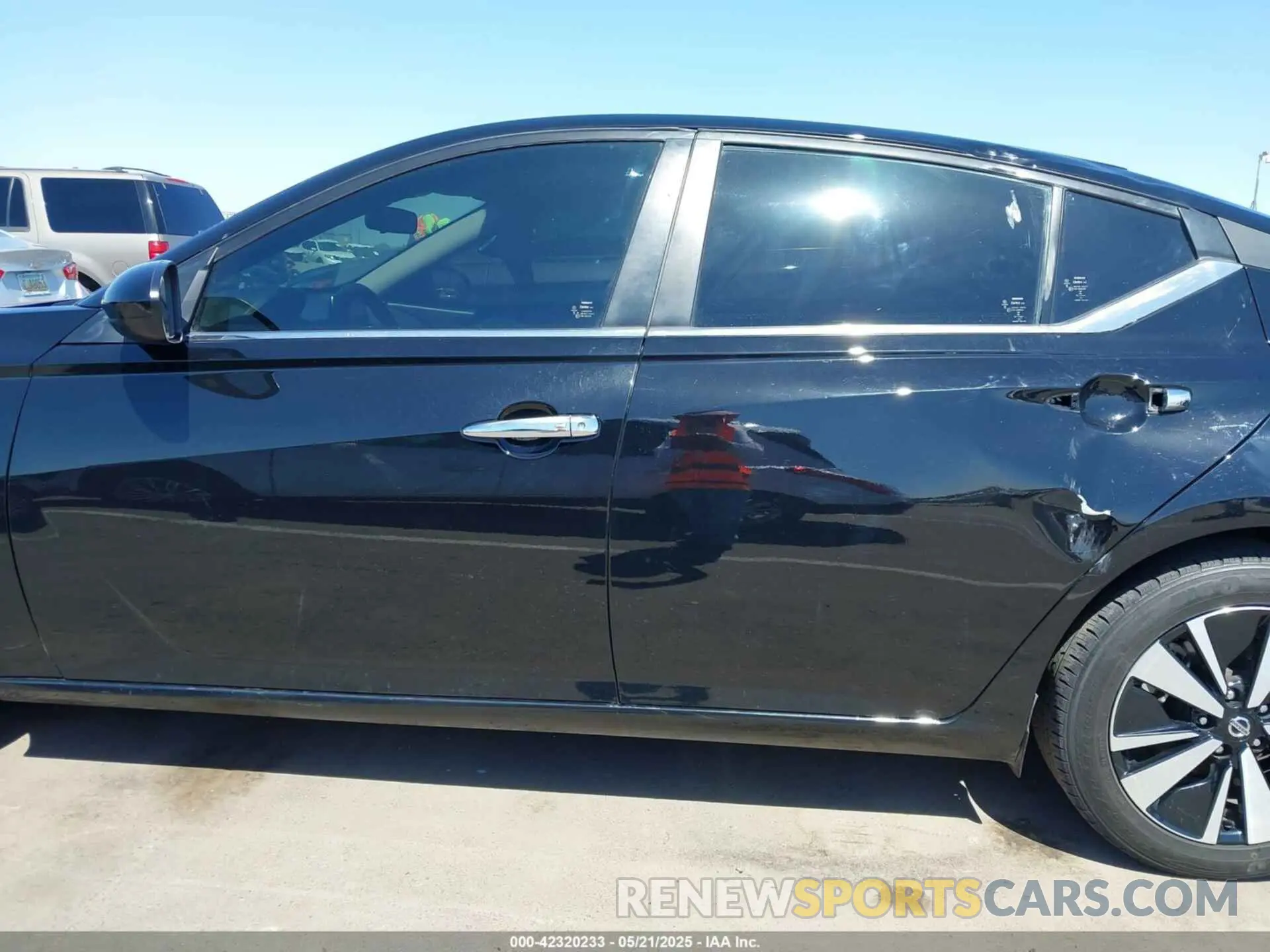 14 Photograph of a damaged car 1N4BL4DV2MN344456 NISSAN ALTIMA 2021