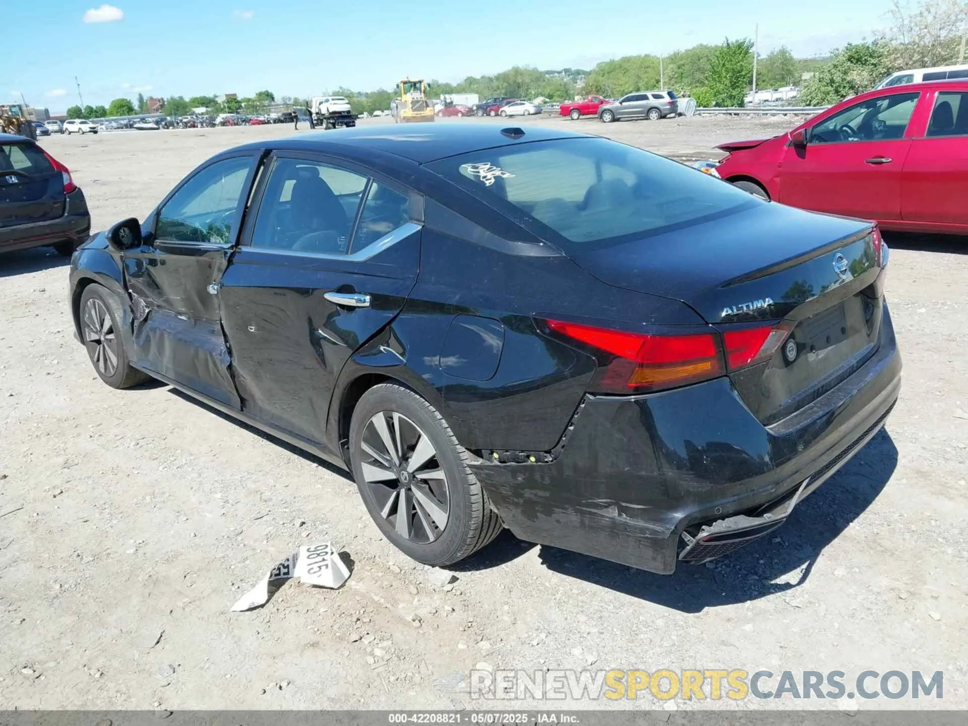 3 Photograph of a damaged car 1N4BL4DV2MN353075 NISSAN ALTIMA 2021