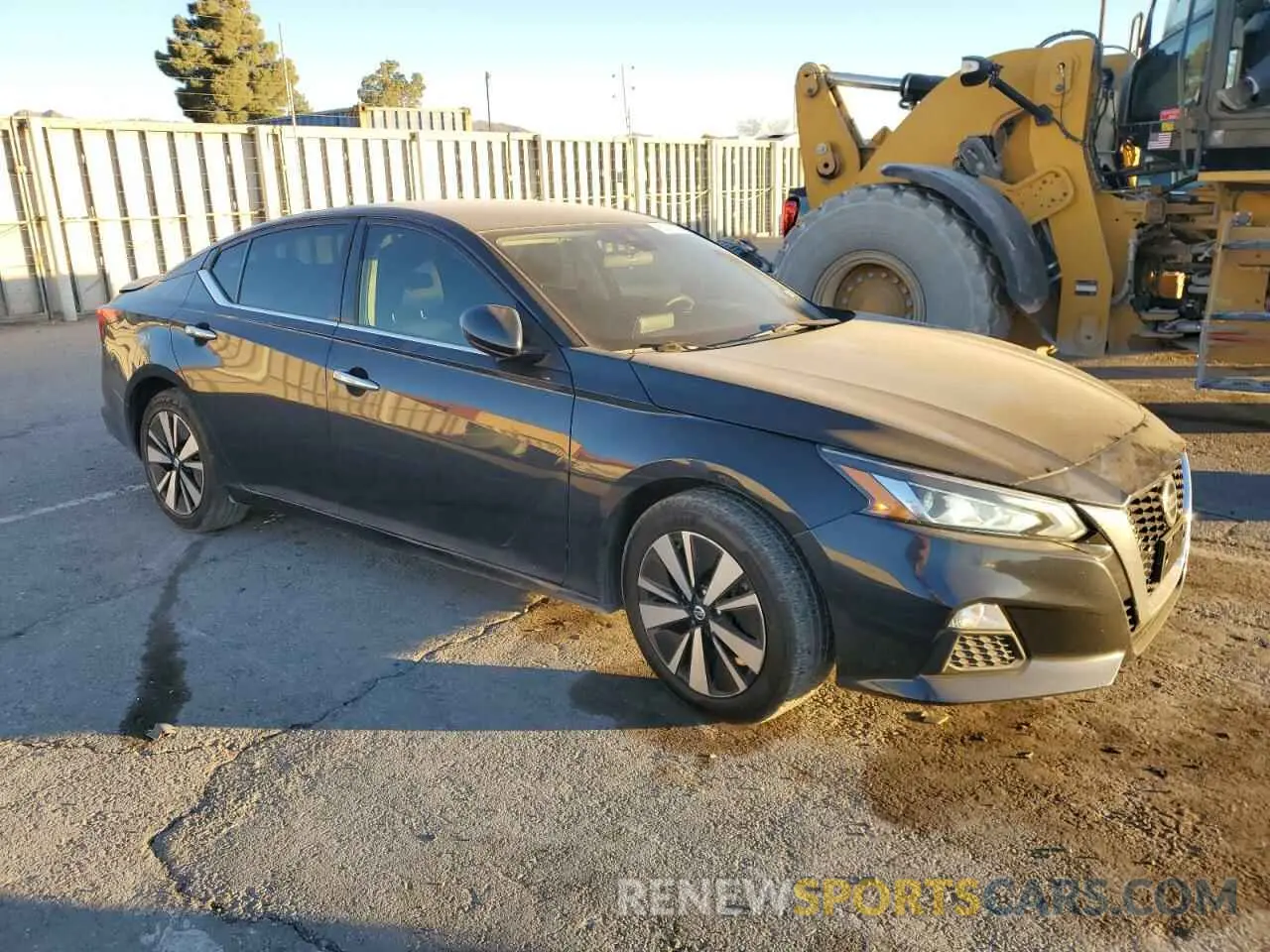4 Photograph of a damaged car 1N4BL4DV4MN353174 NISSAN ALTIMA 2021