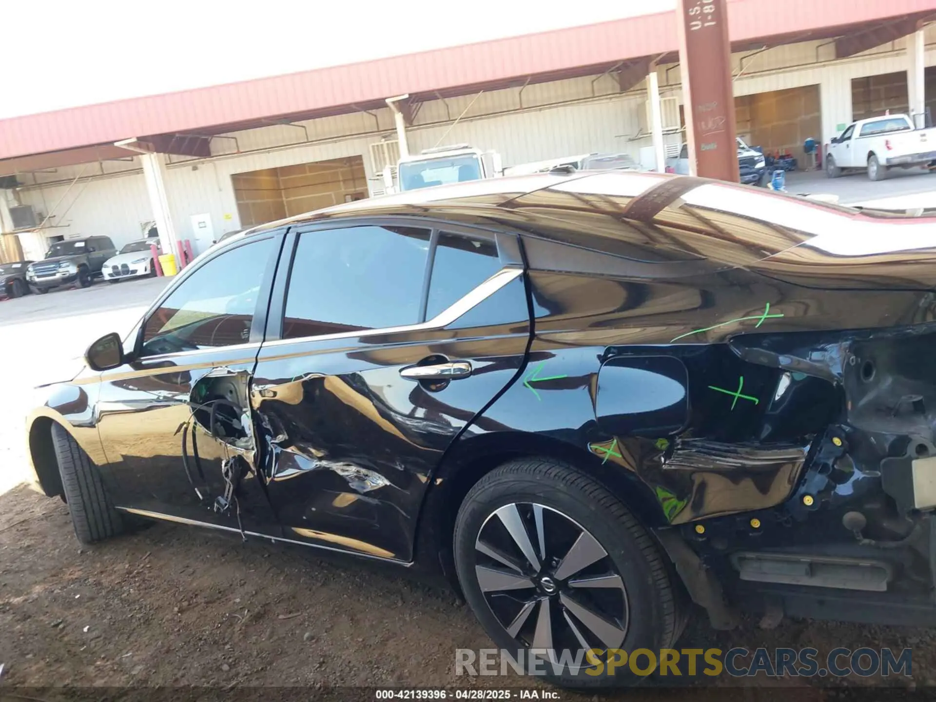 15 Photograph of a damaged car 1N4BL4DV6MN336375 NISSAN ALTIMA 2021