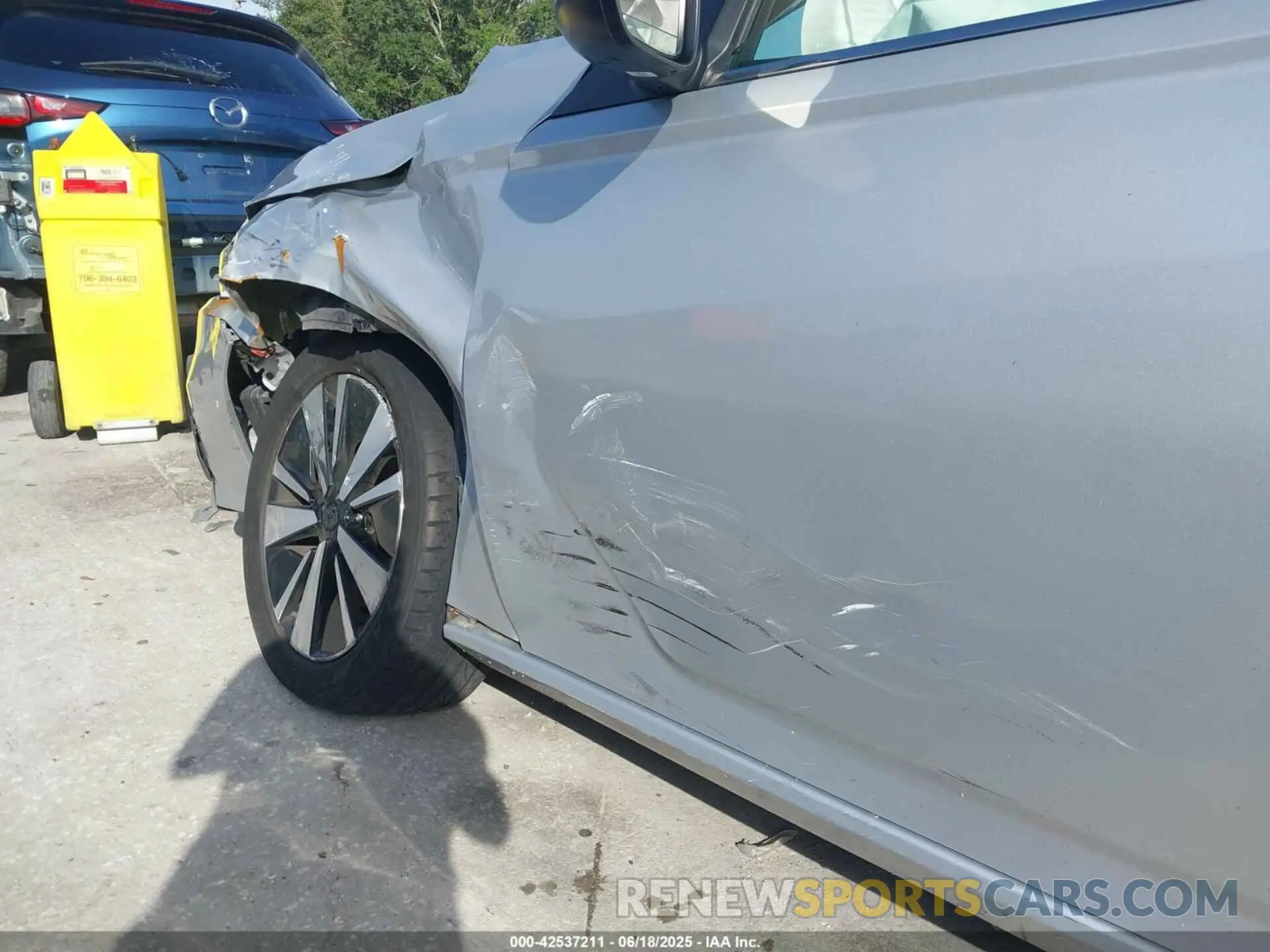 17 Photograph of a damaged car 1N4BL4DV6MN415495 NISSAN ALTIMA 2021