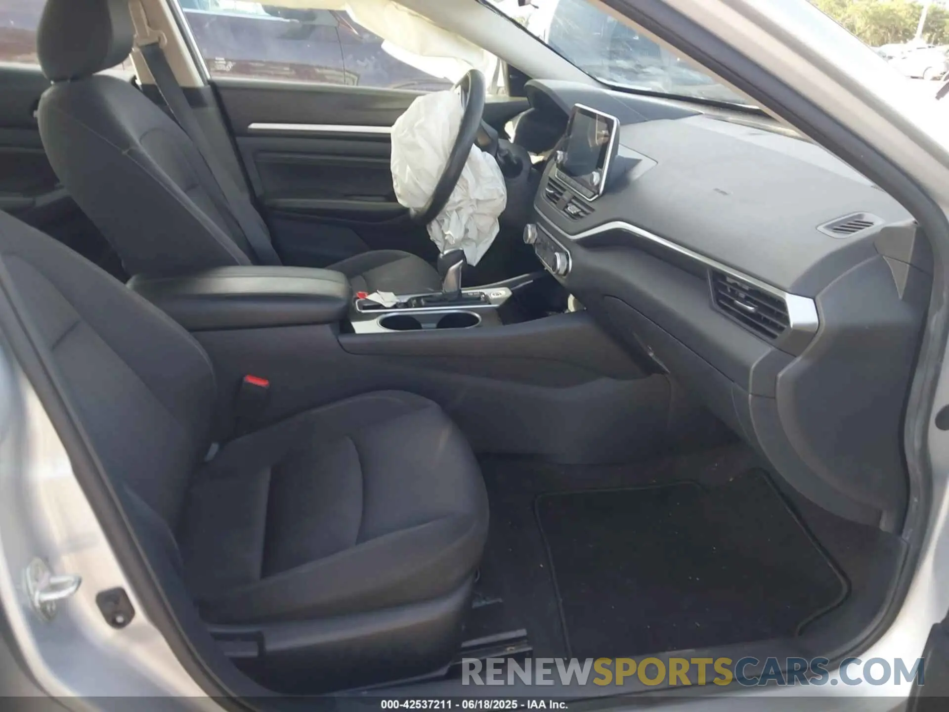 5 Photograph of a damaged car 1N4BL4DV6MN415495 NISSAN ALTIMA 2021