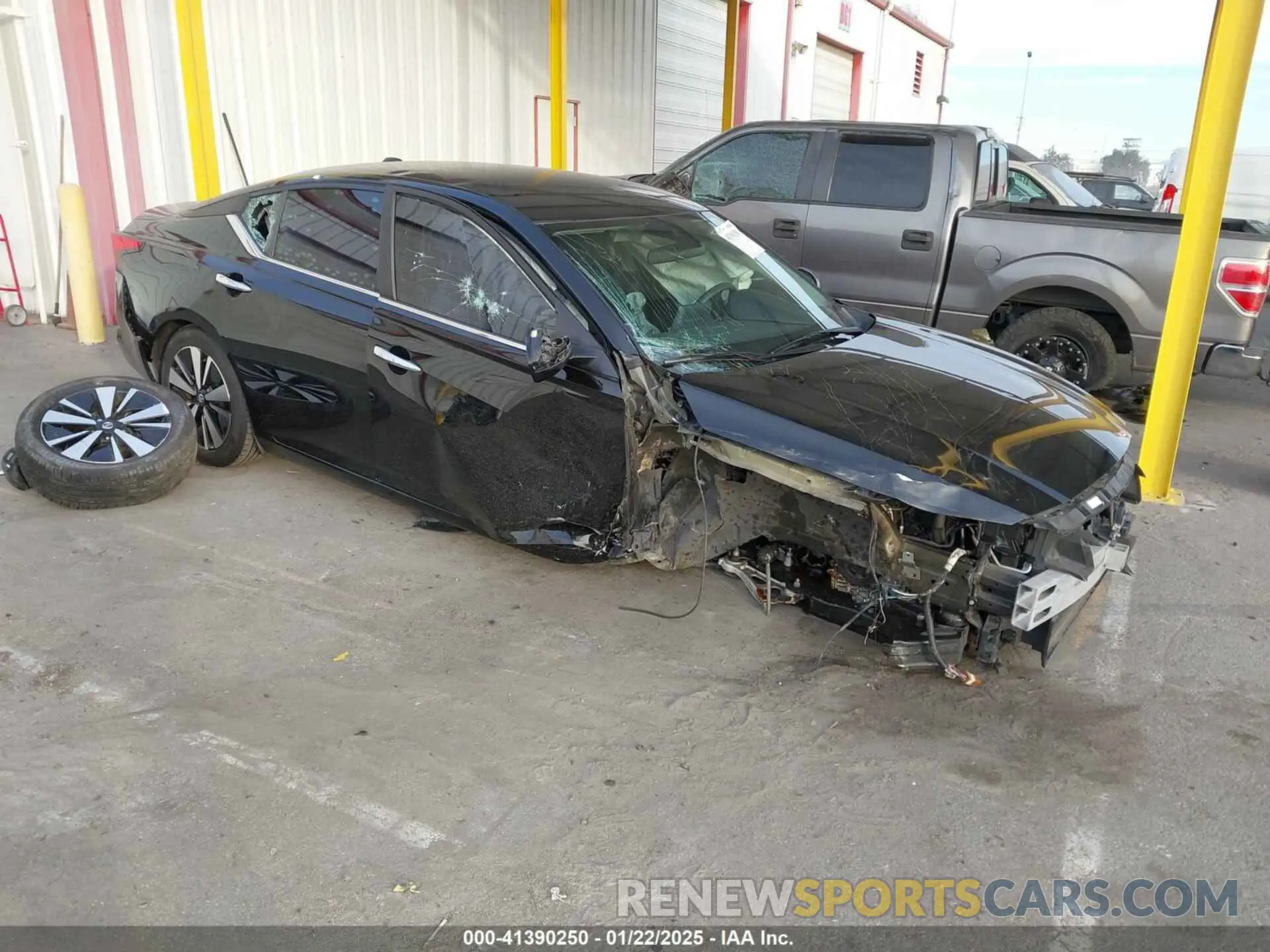 1 Photograph of a damaged car 1N4BL4DV8MN333137 NISSAN ALTIMA 2021