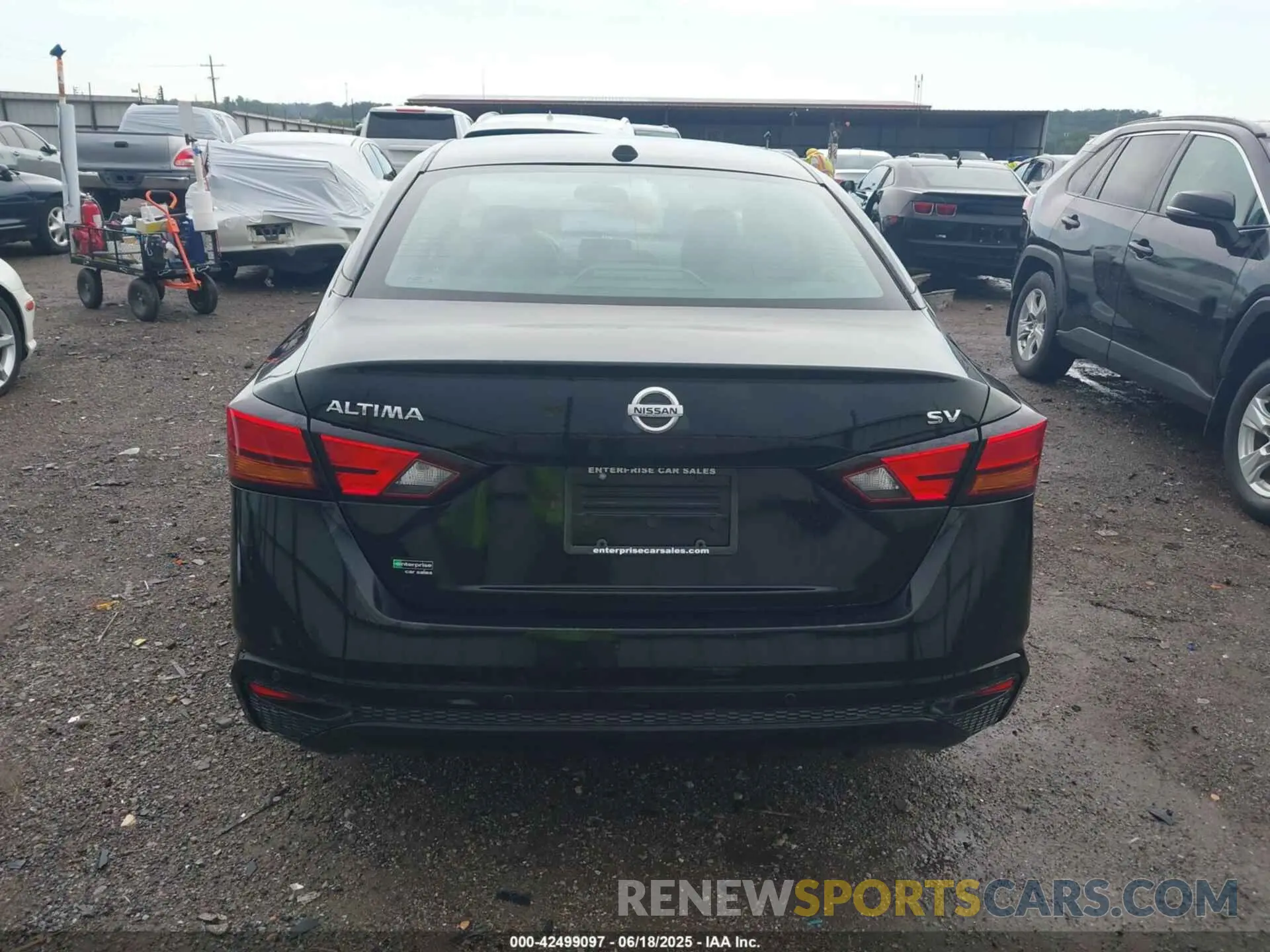 17 Photograph of a damaged car 1N4BL4DV8MN374867 NISSAN ALTIMA 2021