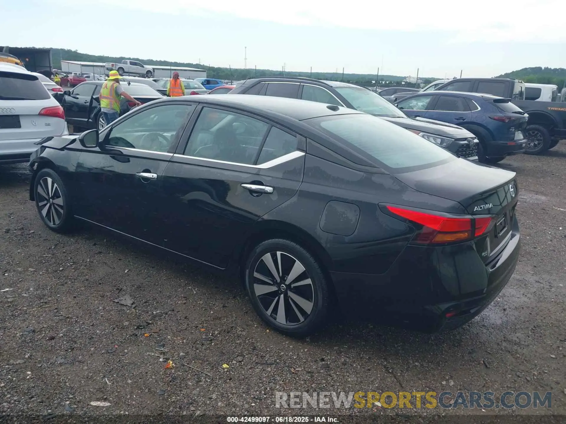 3 Photograph of a damaged car 1N4BL4DV8MN374867 NISSAN ALTIMA 2021