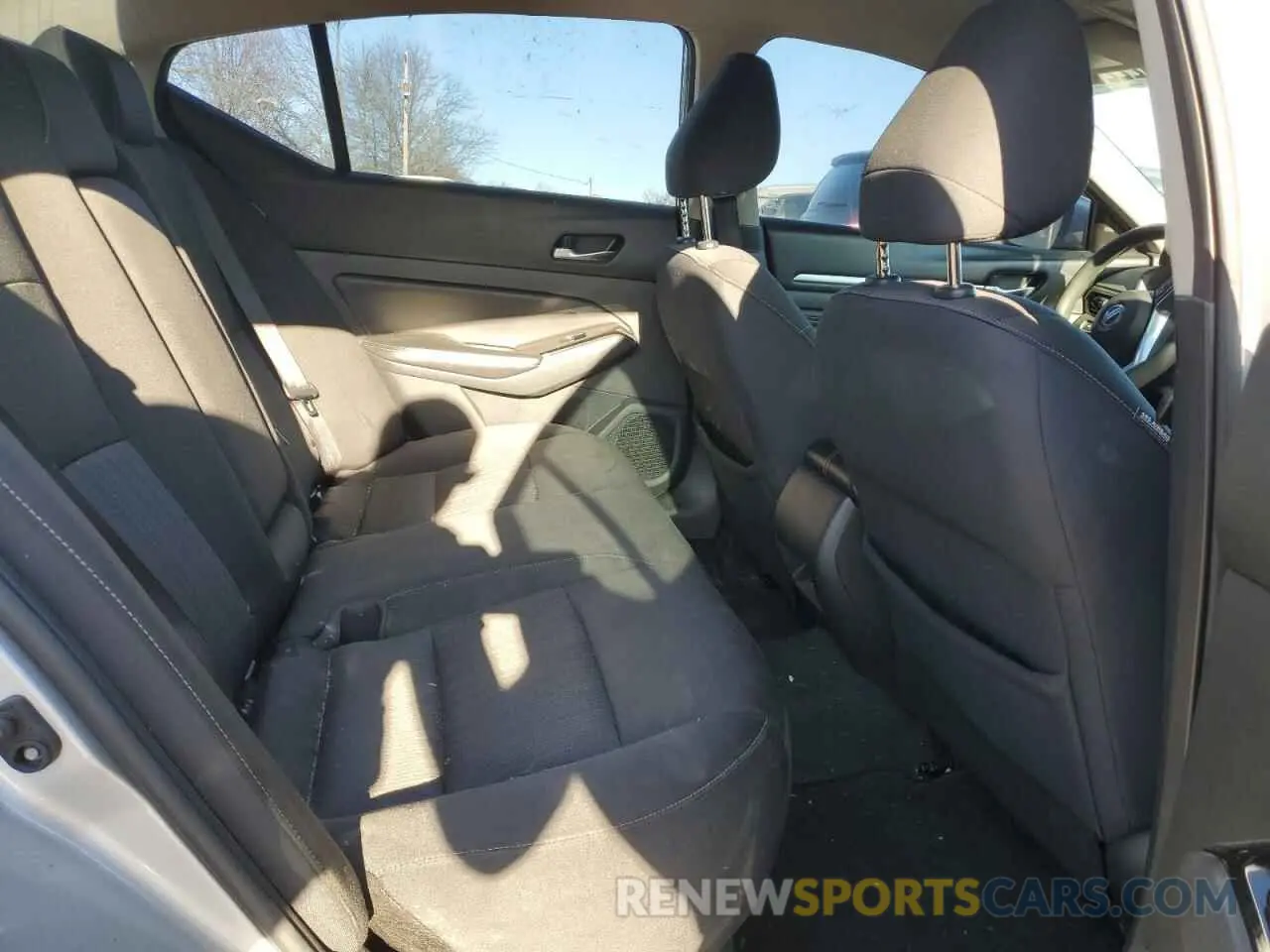 10 Photograph of a damaged car 1N4BL4DV9MN318405 NISSAN ALTIMA 2021