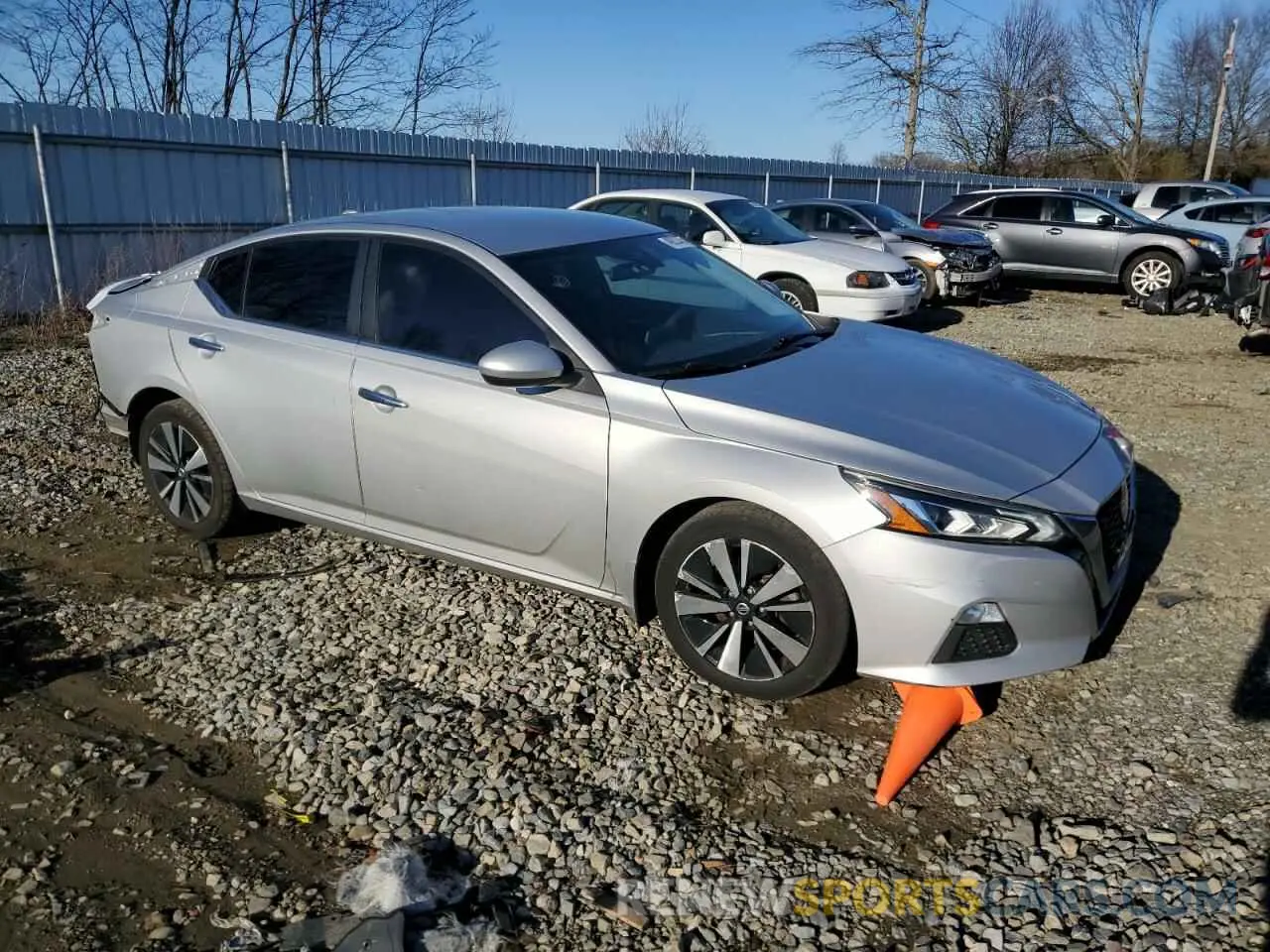 4 Photograph of a damaged car 1N4BL4DV9MN318405 NISSAN ALTIMA 2021