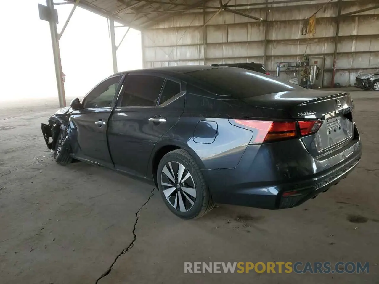 2 Photograph of a damaged car 1N4BL4DV9MN337570 NISSAN ALTIMA 2021