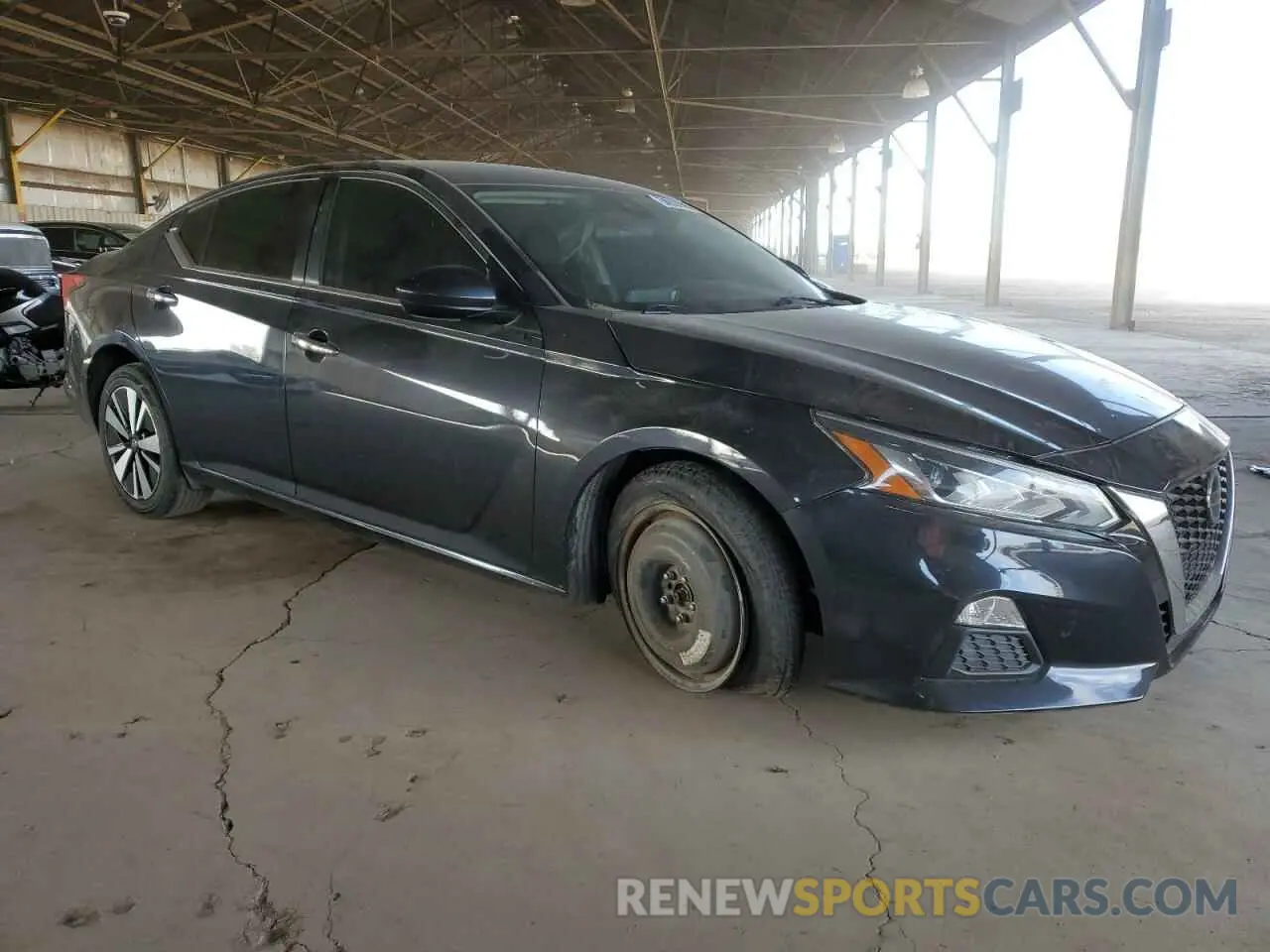 4 Photograph of a damaged car 1N4BL4DV9MN337570 NISSAN ALTIMA 2021