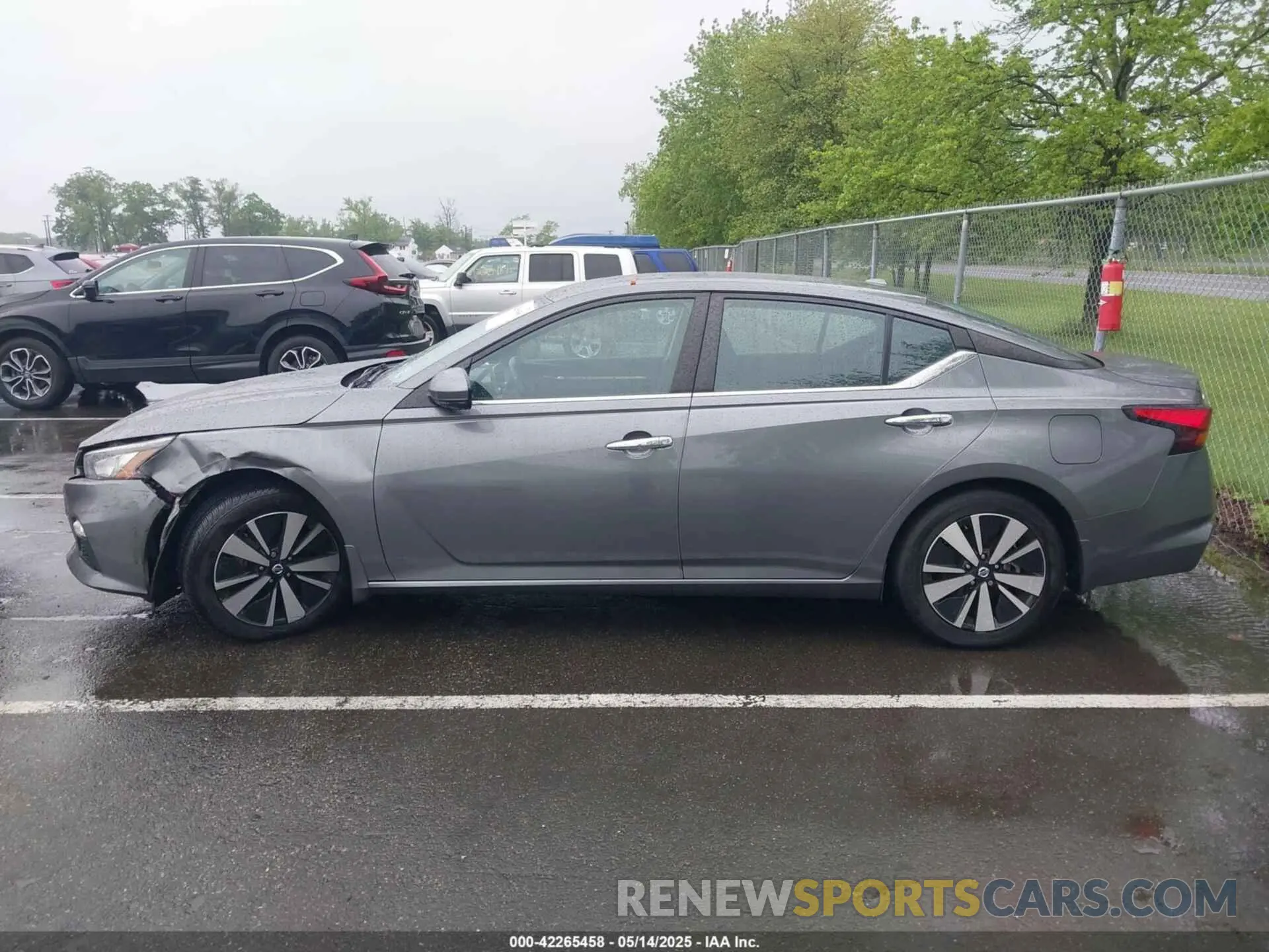 14 Photograph of a damaged car 1N4BL4DV9MN348908 NISSAN ALTIMA 2021