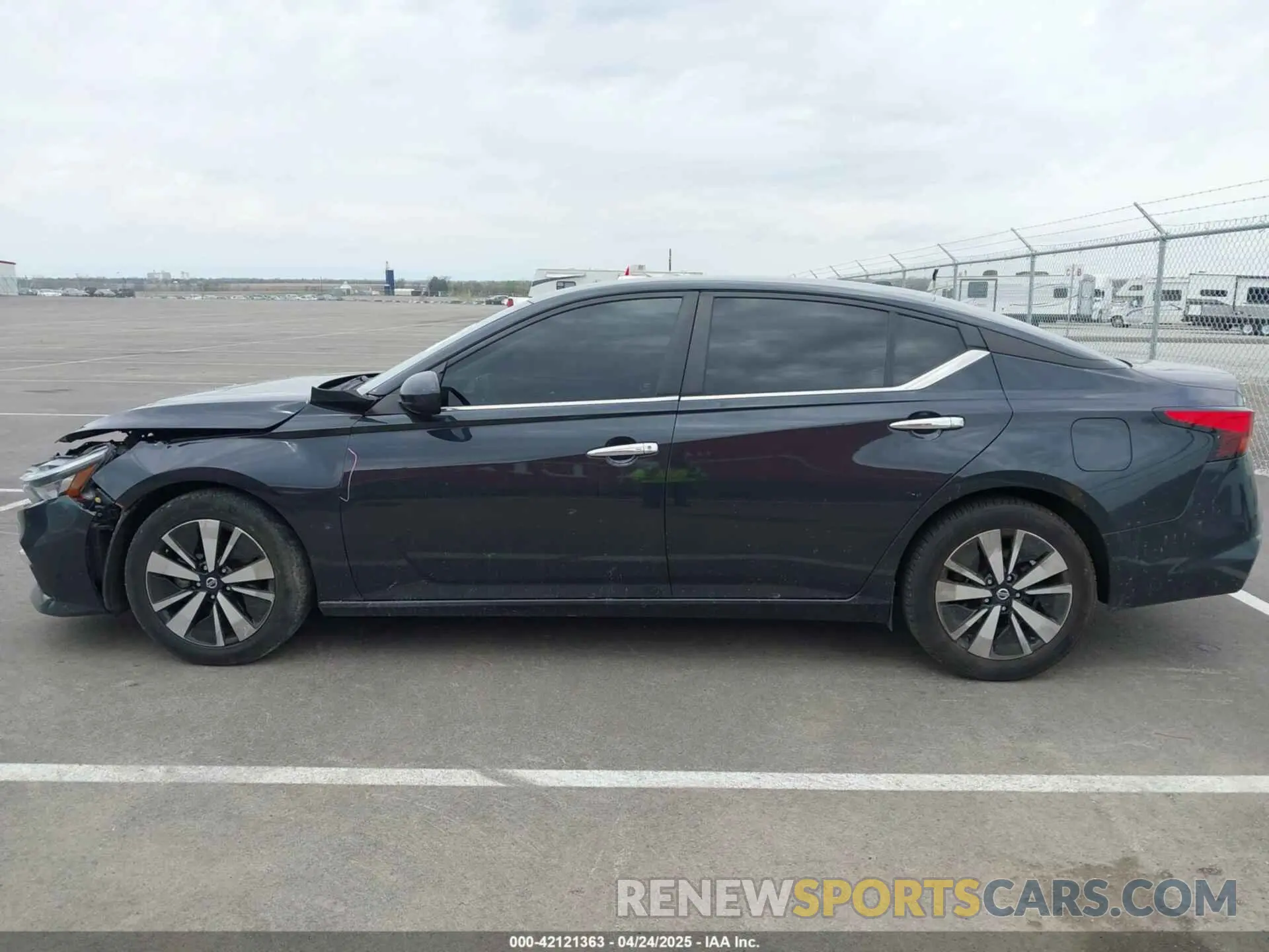 14 Photograph of a damaged car 1N4BL4DV9MN350416 NISSAN ALTIMA 2021