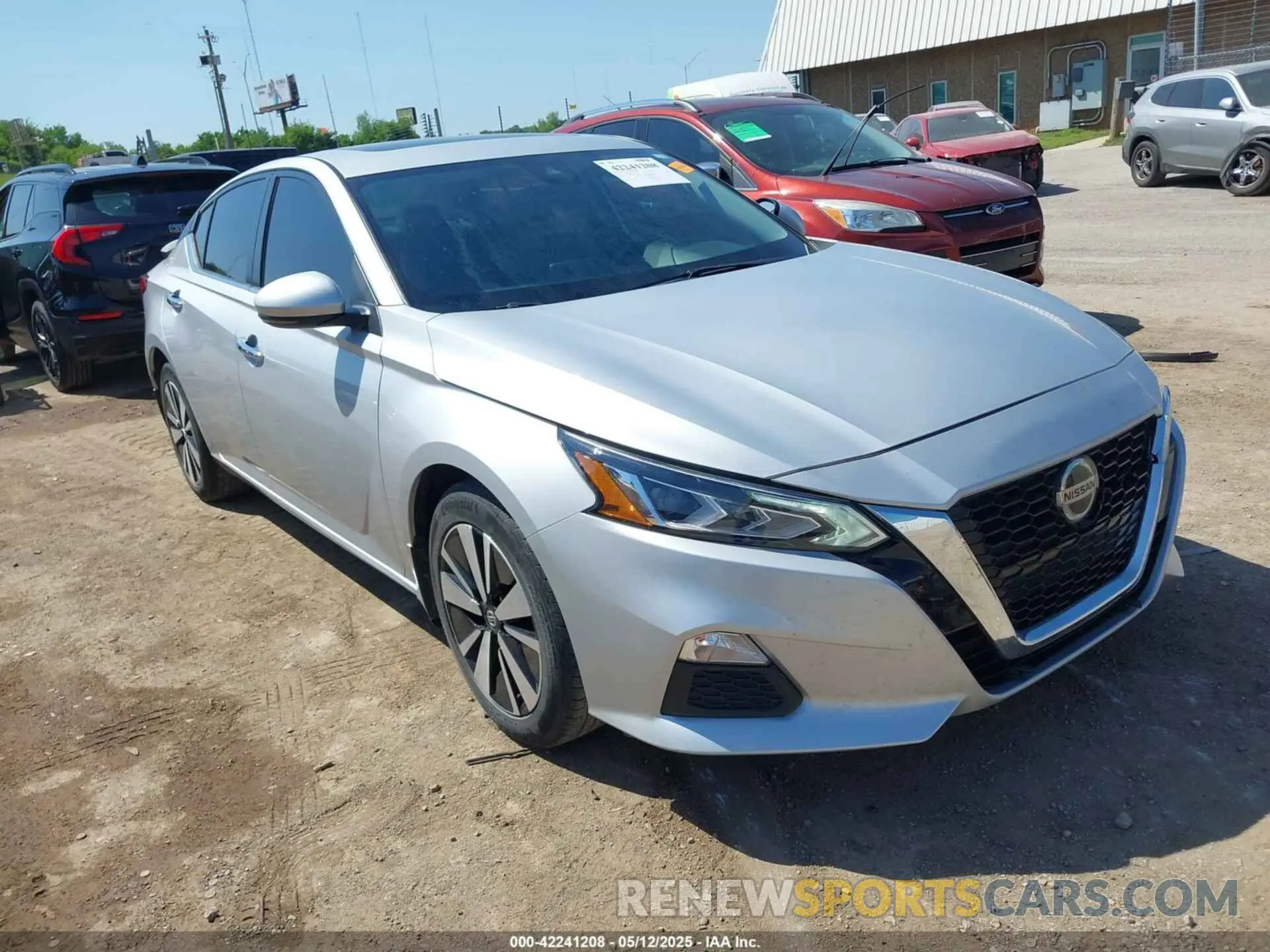 1 Photograph of a damaged car 1N4BL4DVXMN300205 NISSAN ALTIMA 2021