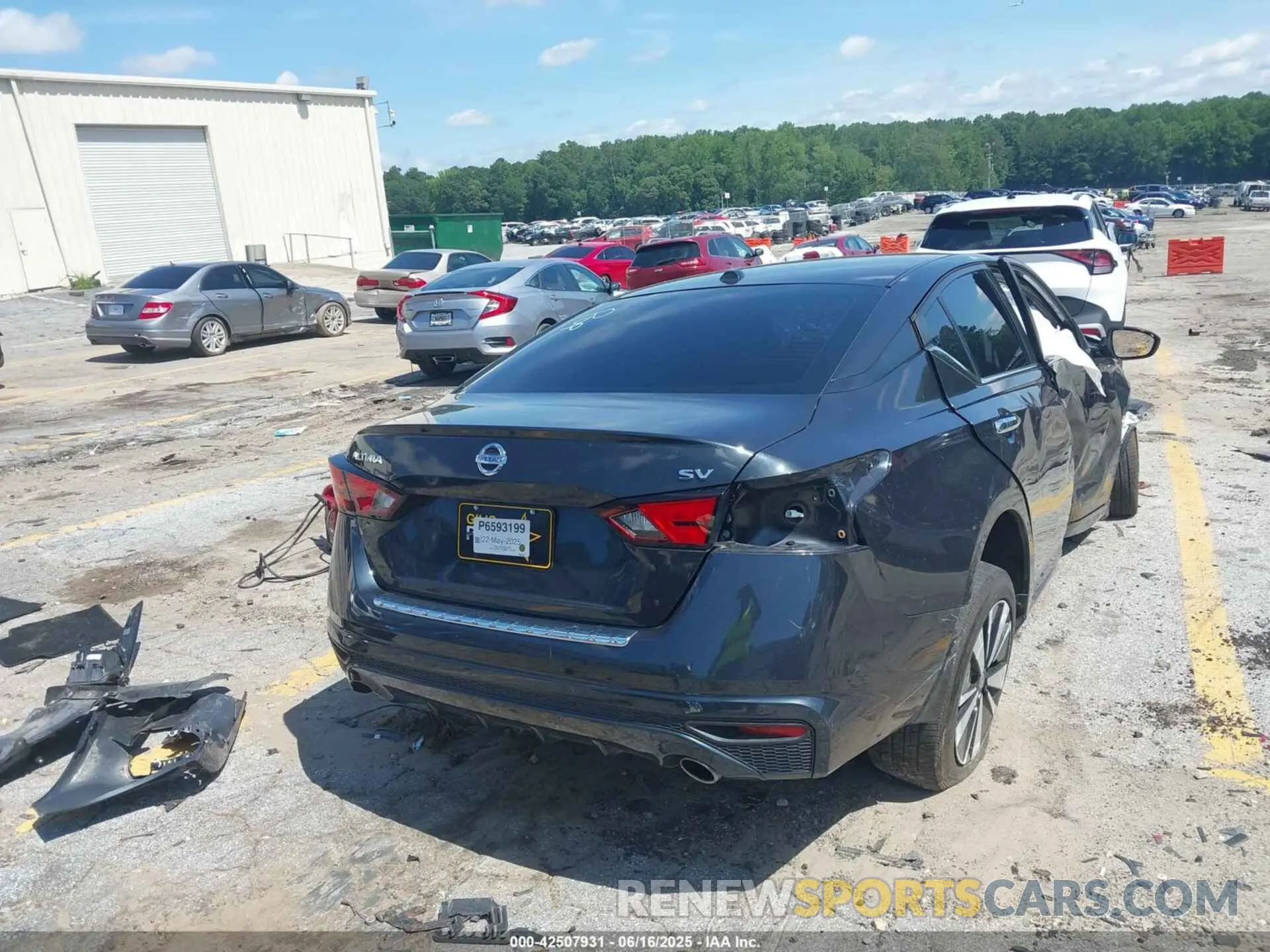 4 Photograph of a damaged car 1N4BL4DVXMN311379 NISSAN ALTIMA 2021