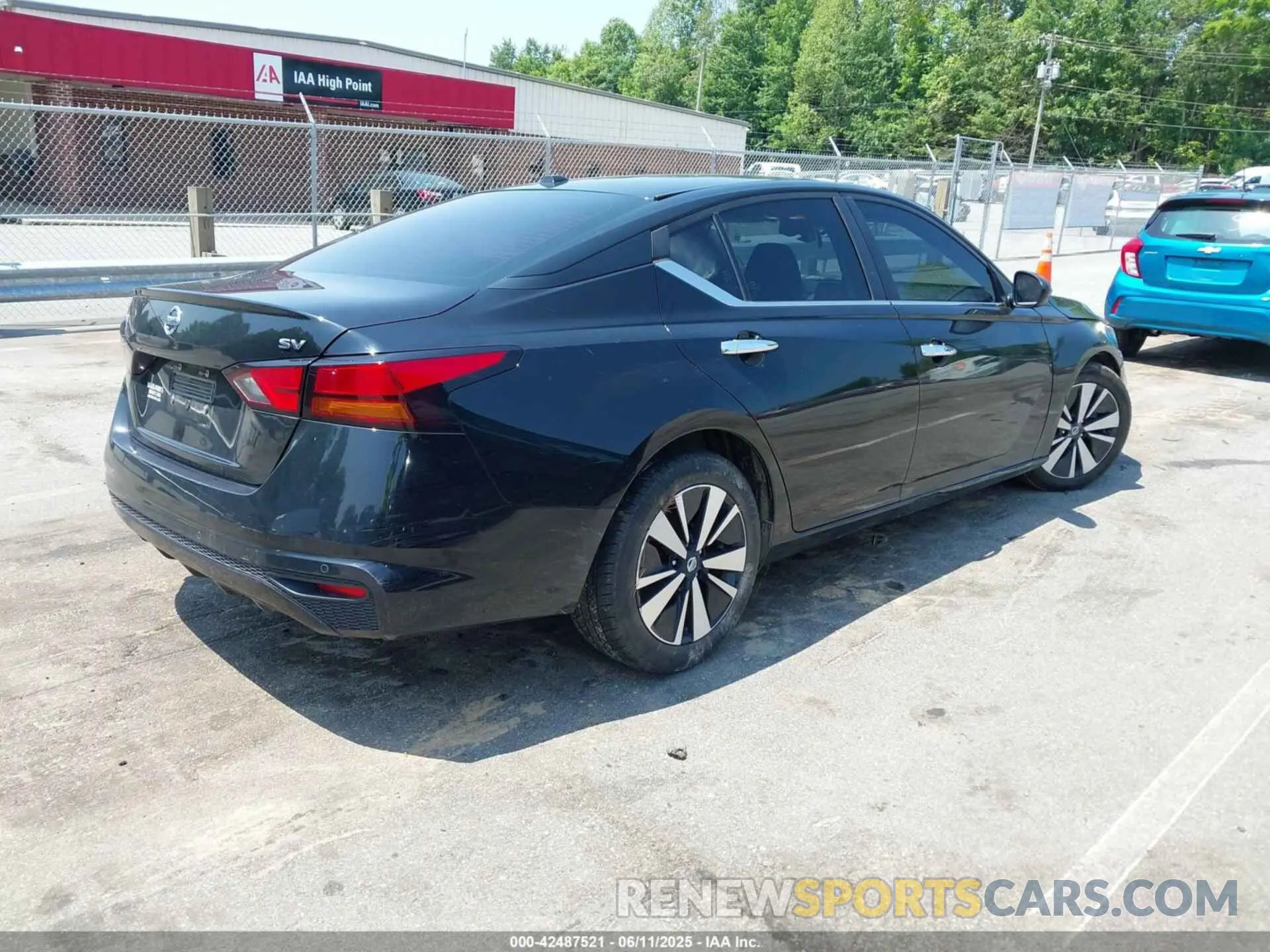 4 Photograph of a damaged car 1N4BL4DVXMN335004 NISSAN ALTIMA 2021