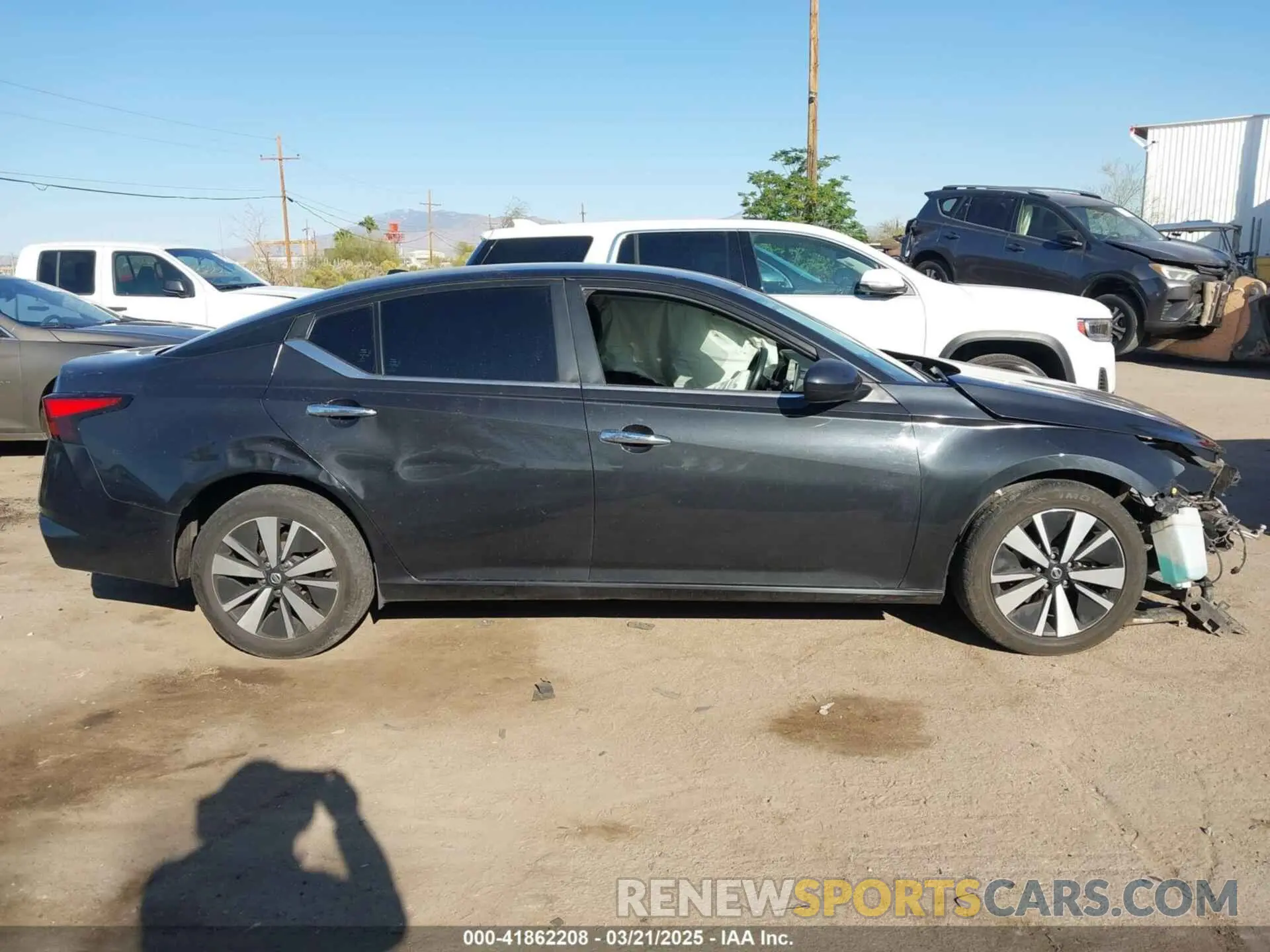 13 Photograph of a damaged car 1N4BL4DVXMN336542 NISSAN ALTIMA 2021