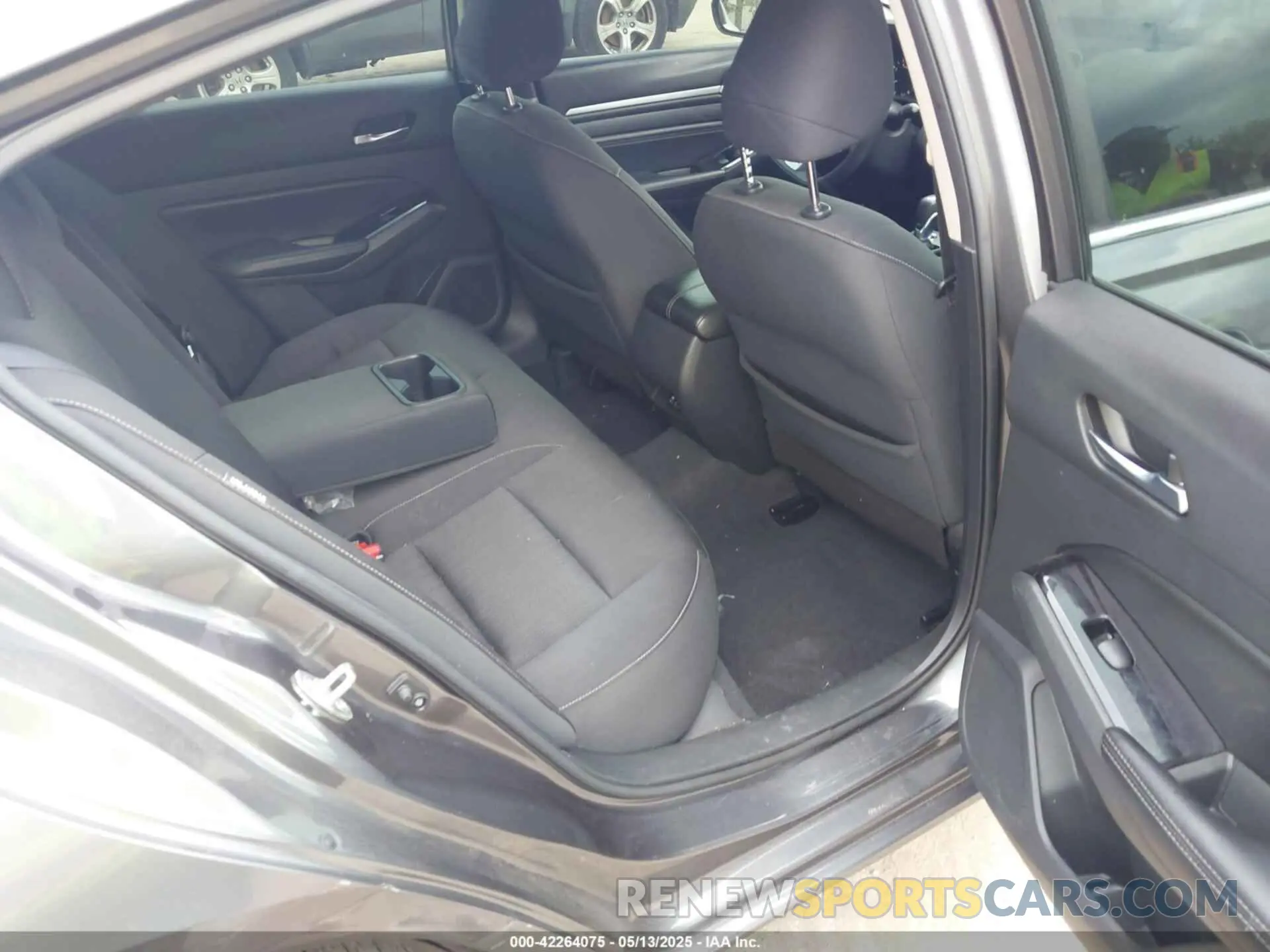 8 Photograph of a damaged car 1N4BL4DVXMN343751 NISSAN ALTIMA 2021