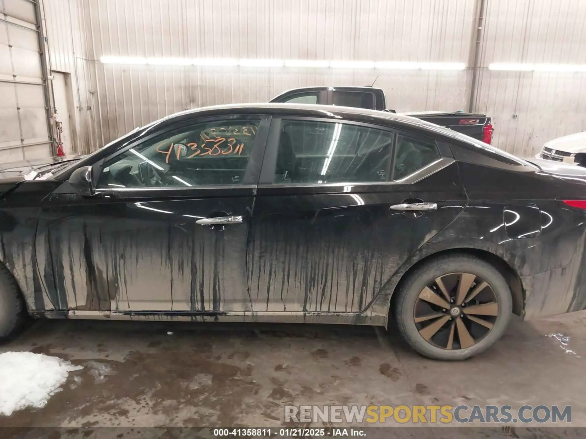 15 Photograph of a damaged car 1N4BL4DVXMN348500 NISSAN ALTIMA 2021