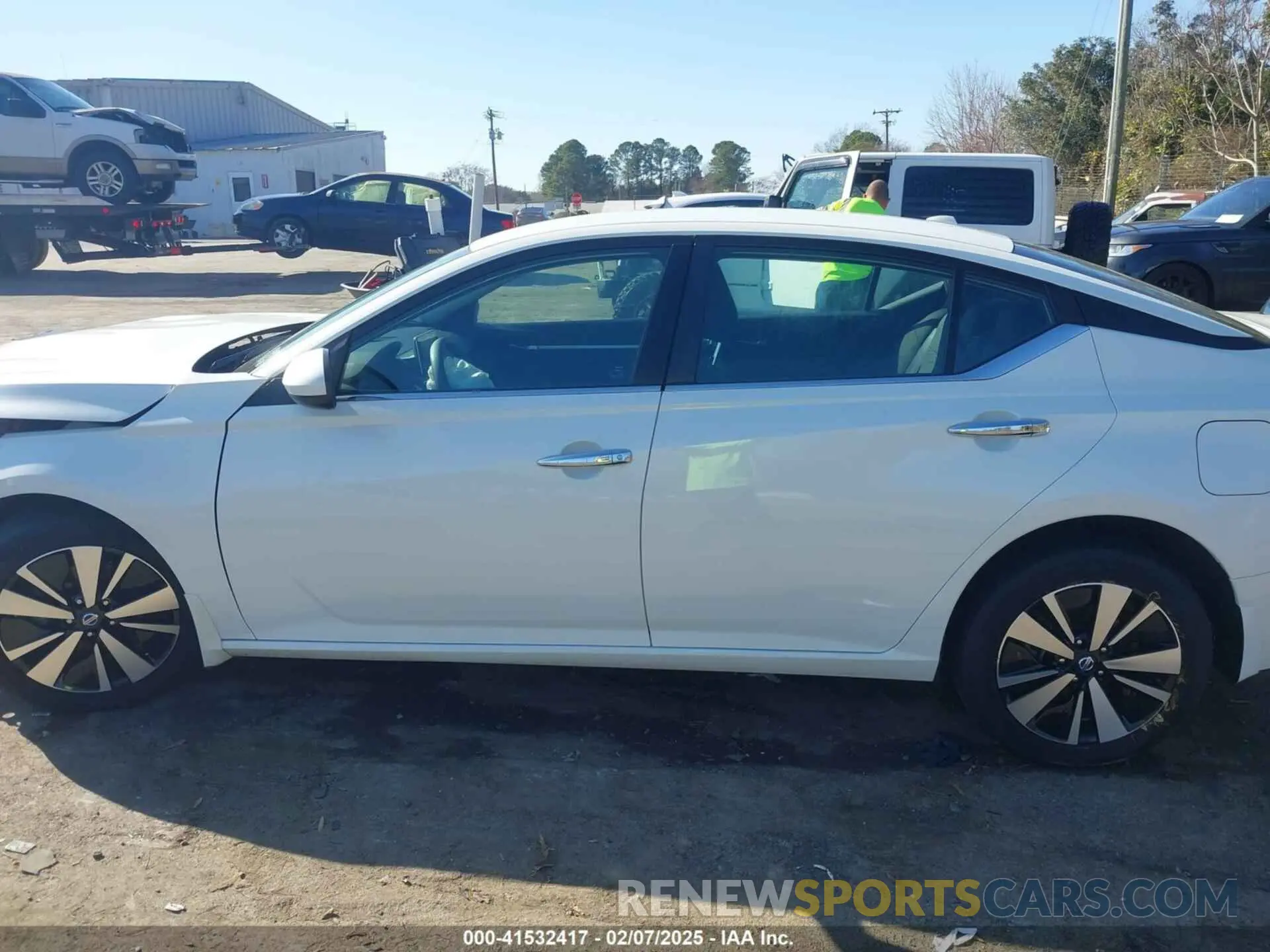 14 Photograph of a damaged car 1N4BL4DW1MN318603 NISSAN ALTIMA 2021