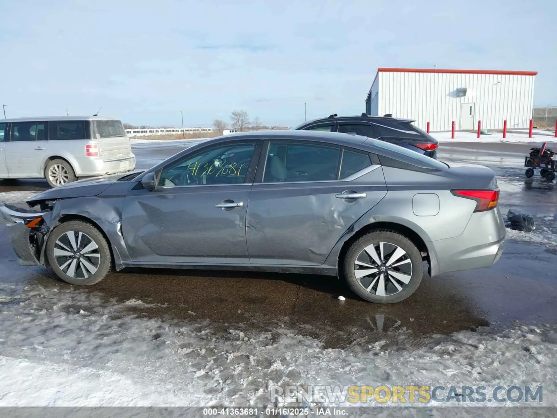 14 Photograph of a damaged car 1N4BL4DW6MN329368 NISSAN ALTIMA 2021