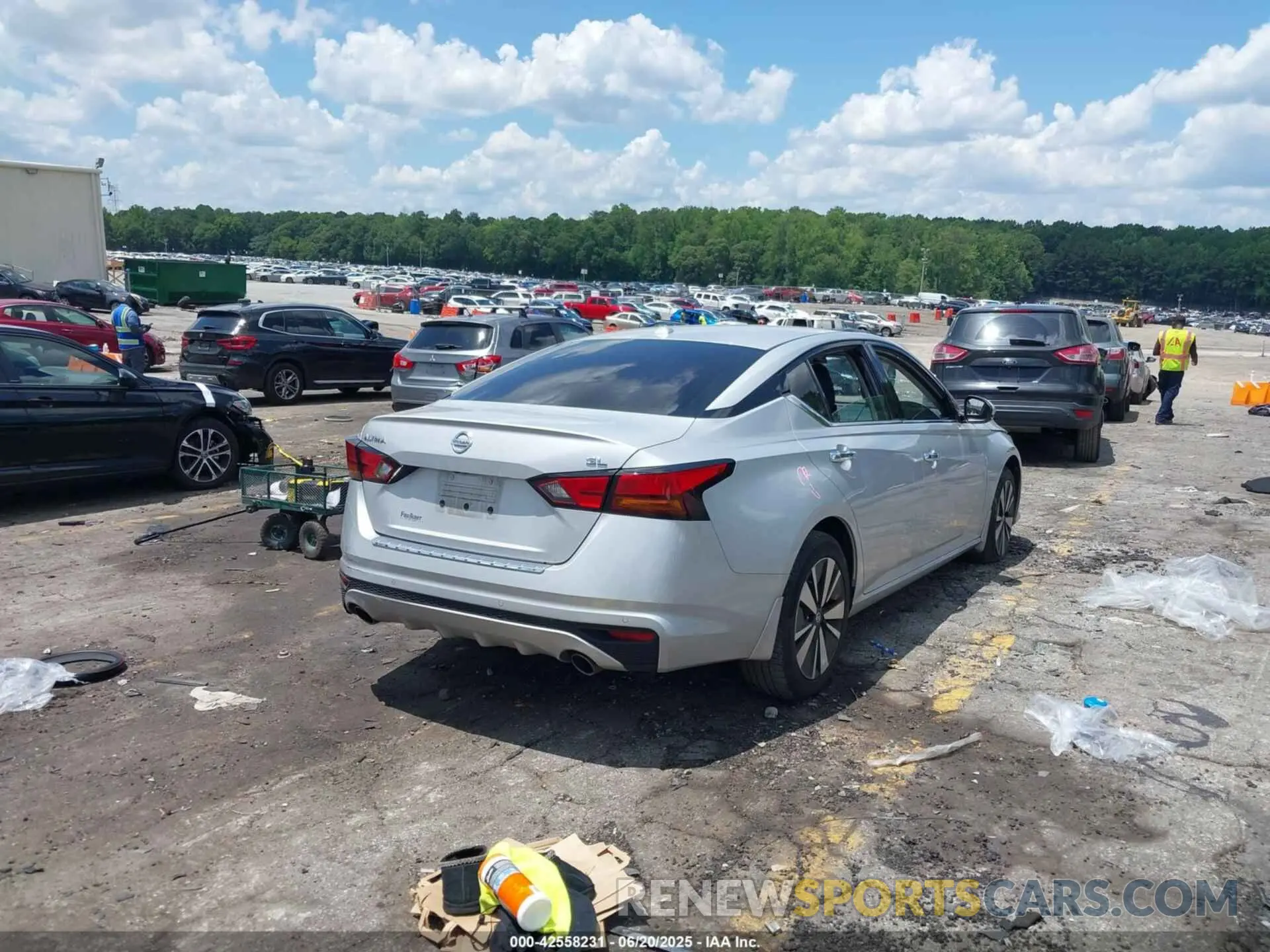 4 Photograph of a damaged car 1N4BL4EV6MN345897 NISSAN ALTIMA 2021