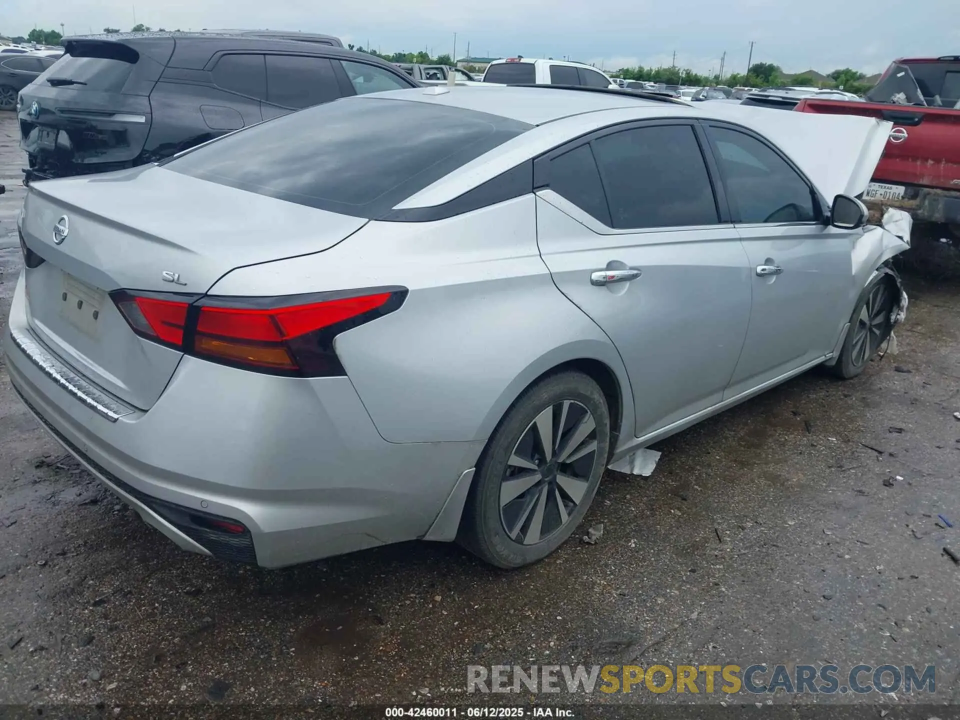 4 Photograph of a damaged car 1N4BL4EV7MN404200 NISSAN ALTIMA 2021