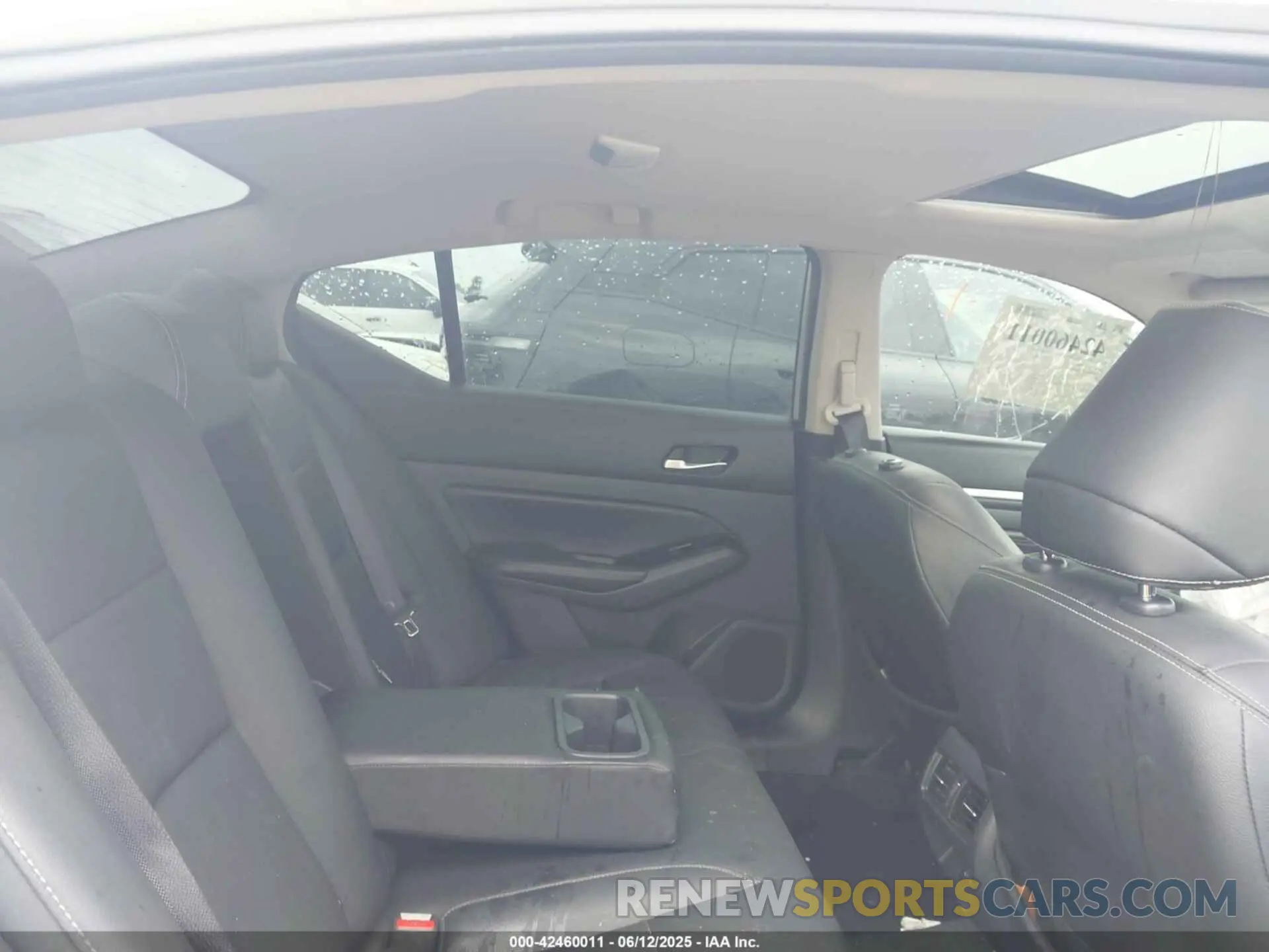 8 Photograph of a damaged car 1N4BL4EV7MN404200 NISSAN ALTIMA 2021