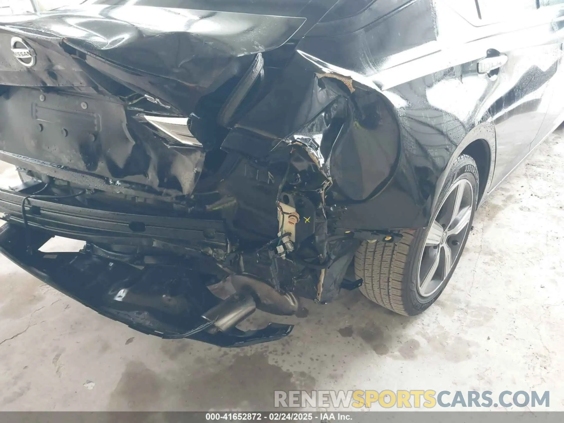 17 Photograph of a damaged car 1N4BL4EV9MN336224 NISSAN ALTIMA 2021