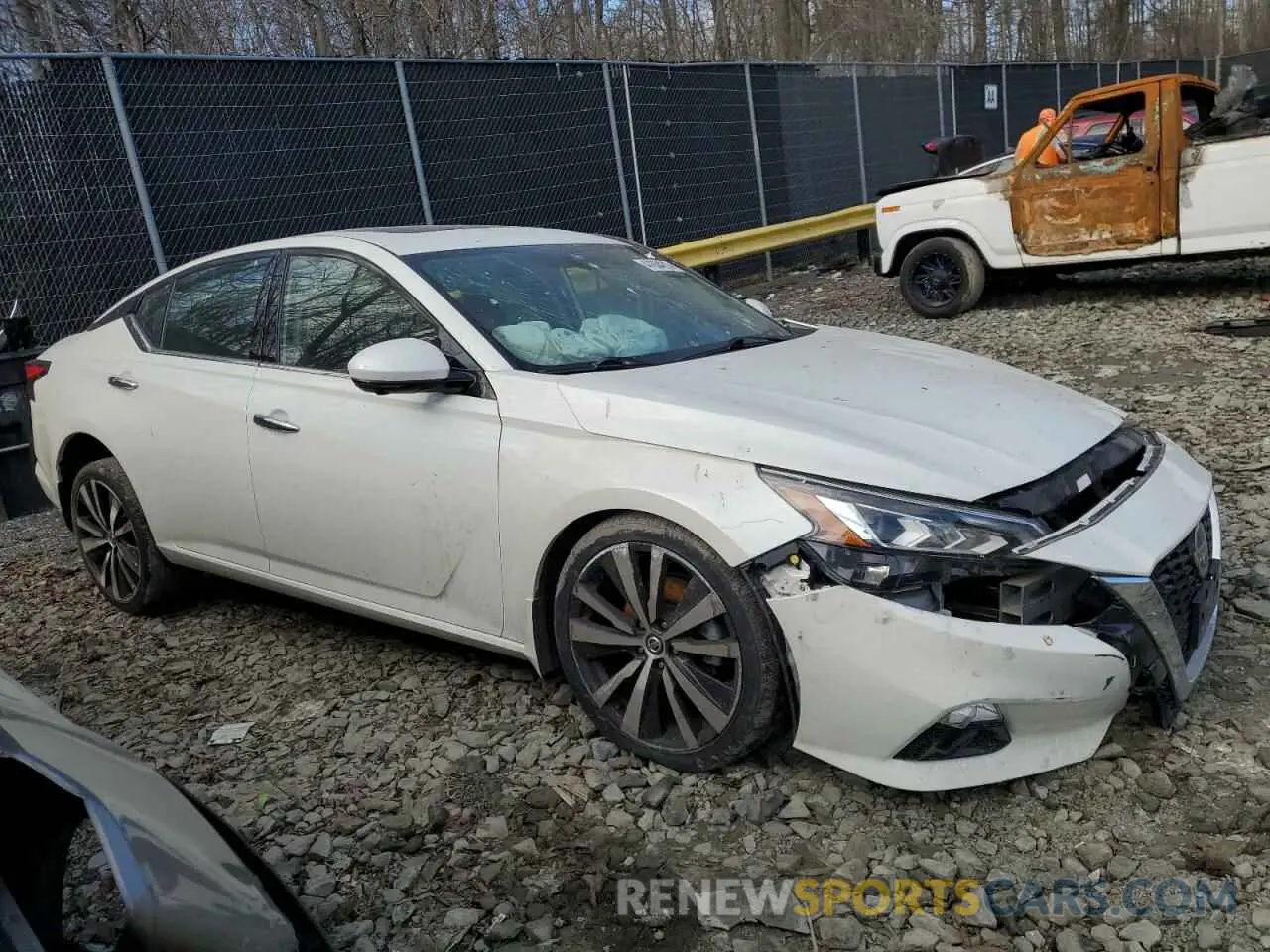 4 Photograph of a damaged car 1N4BL4FW9MN360515 NISSAN ALTIMA 2021