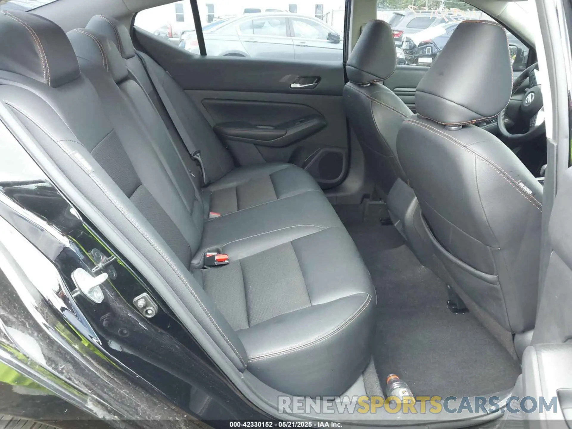 8 Photograph of a damaged car 1N4AL4CV4NN323607 NISSAN ALTIMA 2022