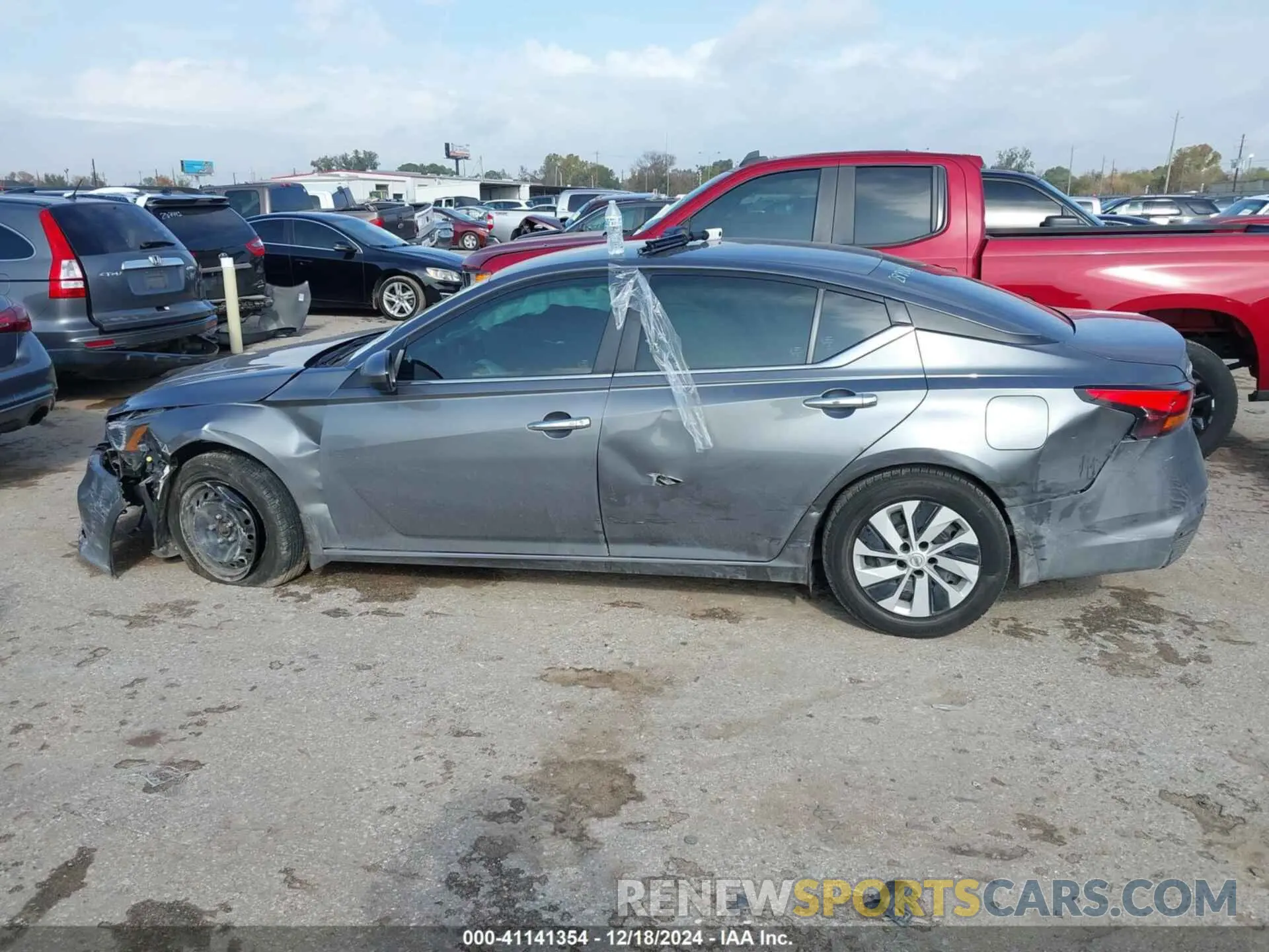 14 Photograph of a damaged car 1N4BL4BV0NN310617 NISSAN ALTIMA 2022
