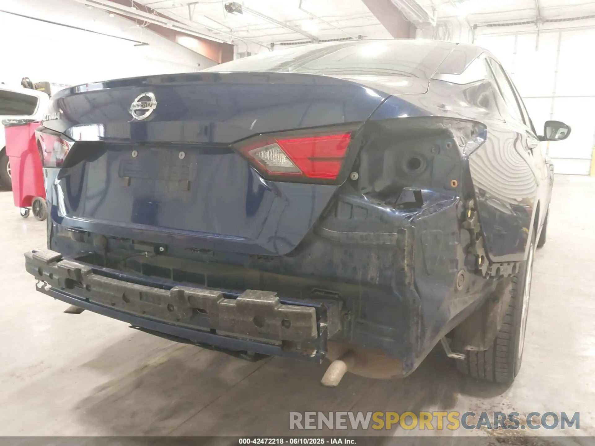 18 Photograph of a damaged car 1N4BL4BV0NN379534 NISSAN ALTIMA 2022