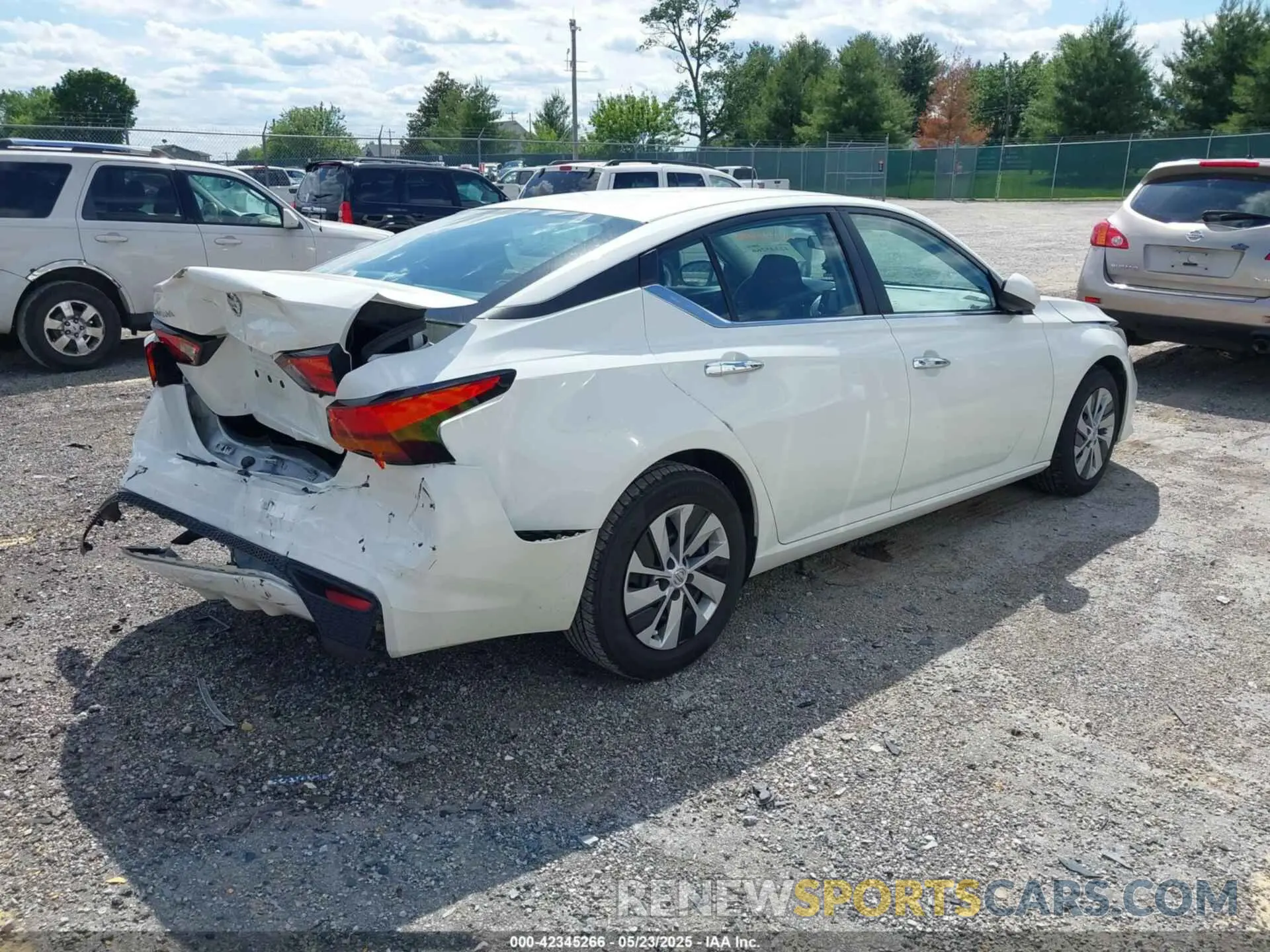 4 Photograph of a damaged car 1N4BL4BV2NN318038 NISSAN ALTIMA 2022