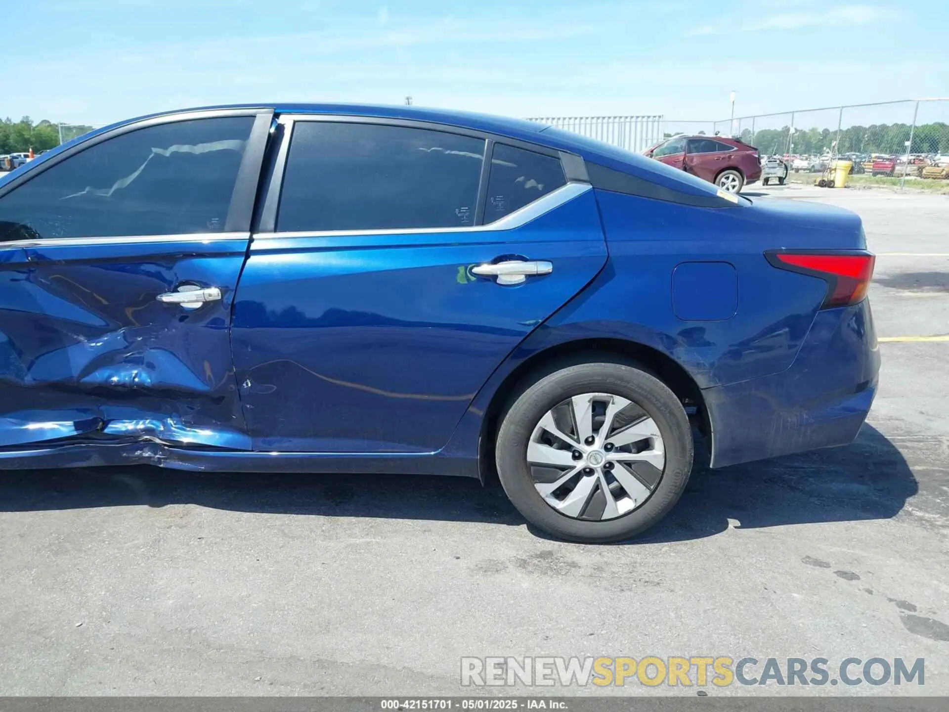 17 Photograph of a damaged car 1N4BL4BV2NN344378 NISSAN ALTIMA 2022