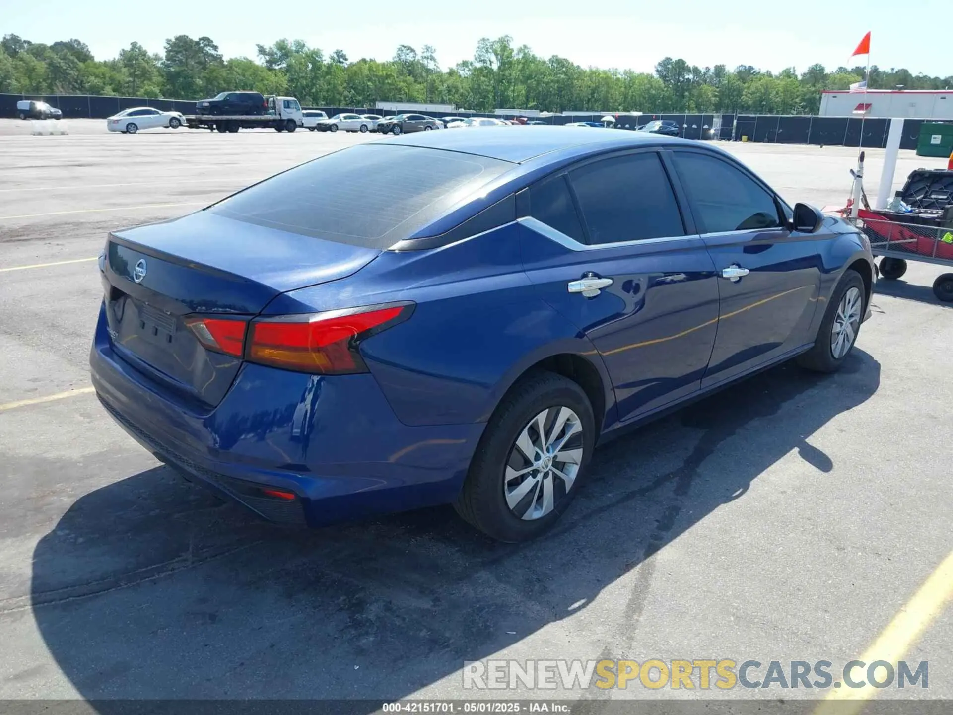 4 Photograph of a damaged car 1N4BL4BV2NN344378 NISSAN ALTIMA 2022