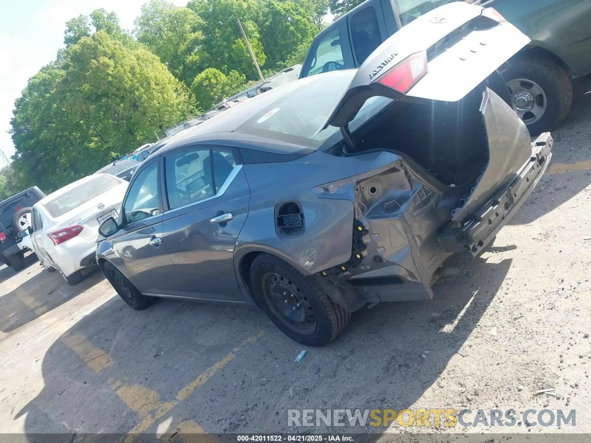 14 Photograph of a damaged car 1N4BL4BV3NN338296 NISSAN ALTIMA 2022