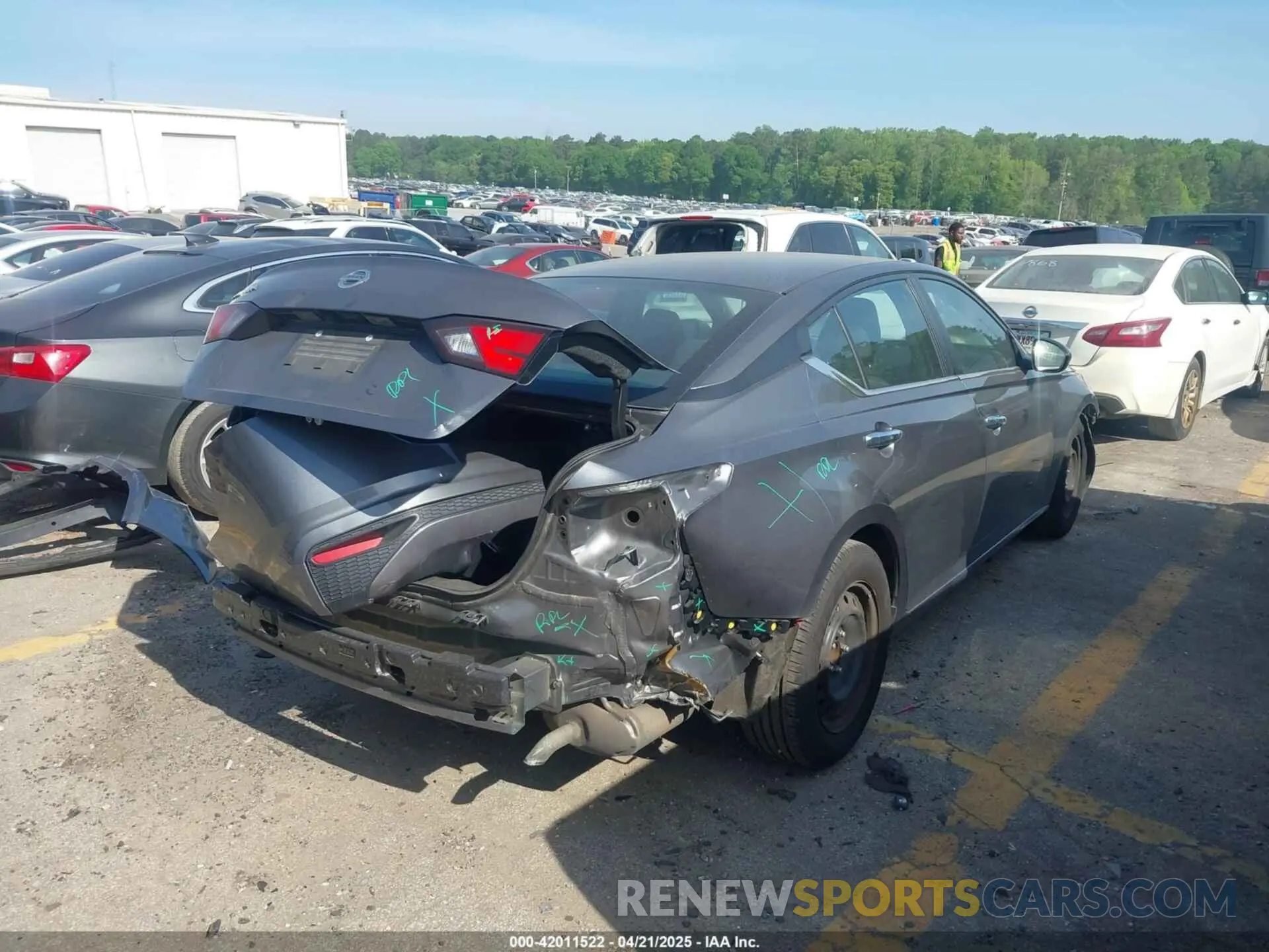4 Photograph of a damaged car 1N4BL4BV3NN338296 NISSAN ALTIMA 2022