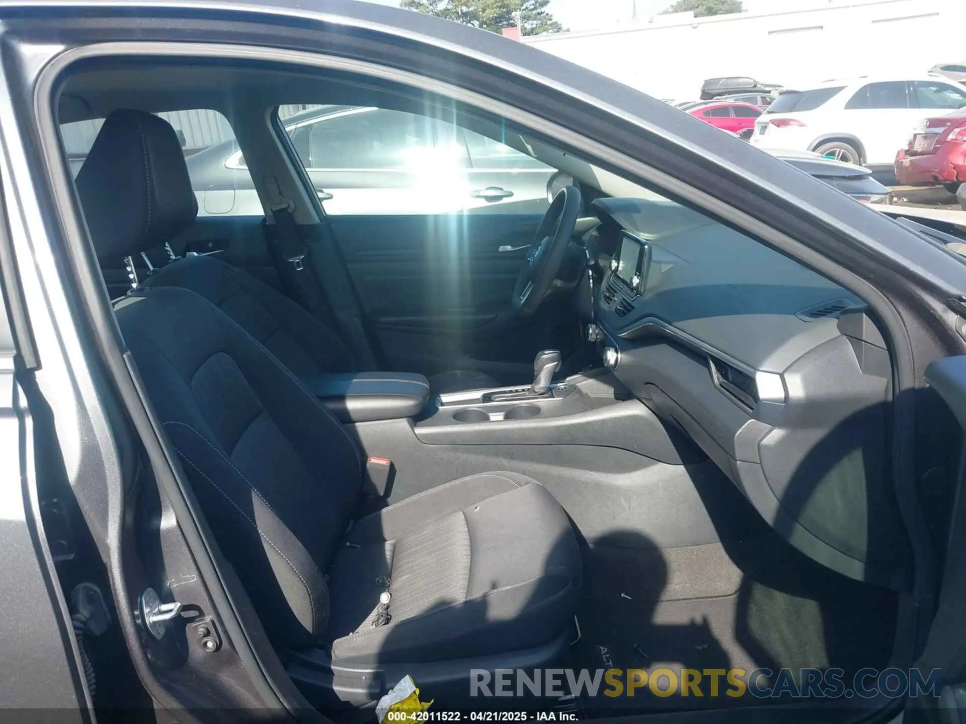 5 Photograph of a damaged car 1N4BL4BV3NN338296 NISSAN ALTIMA 2022