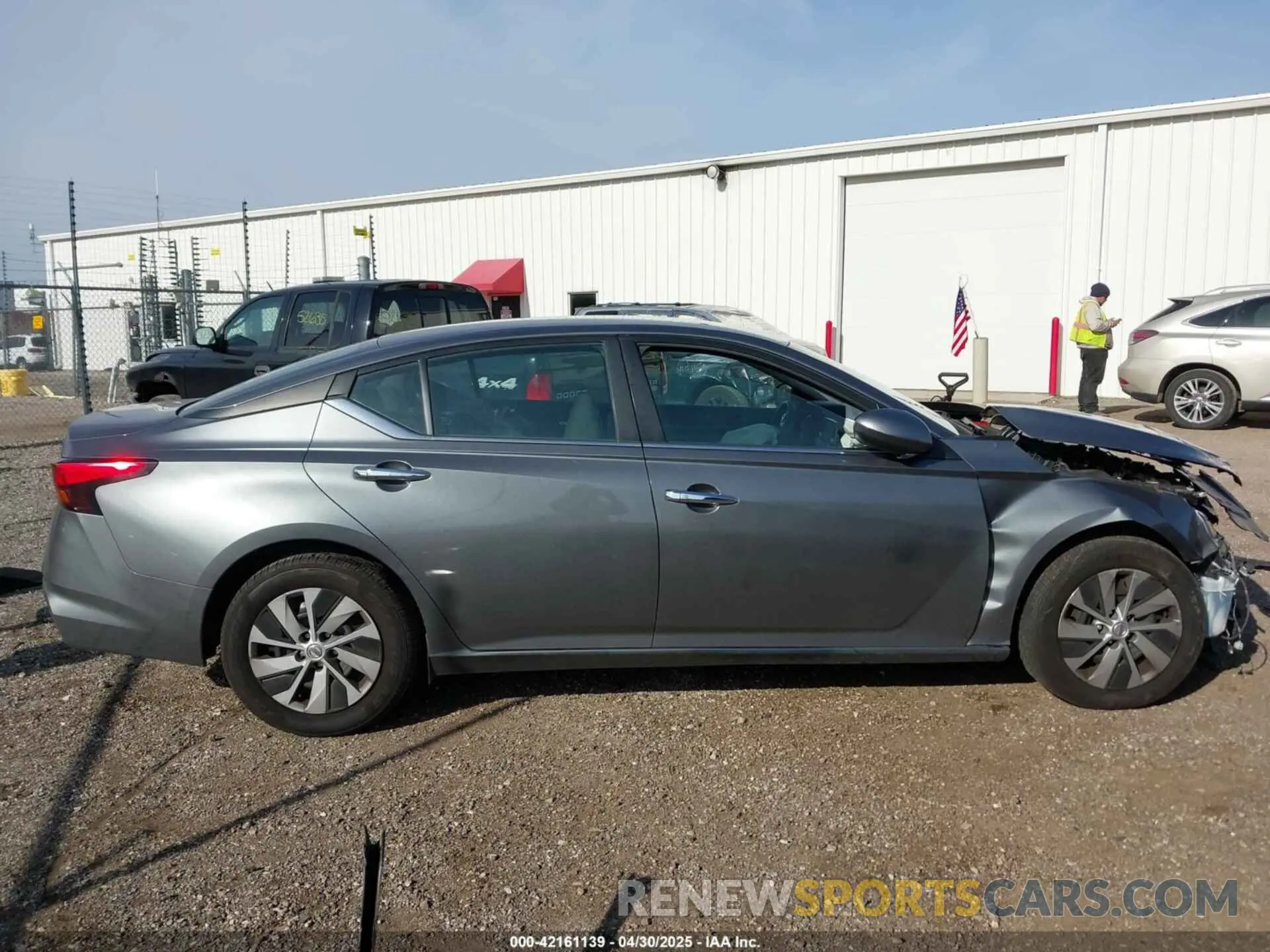 14 Photograph of a damaged car 1N4BL4BV3NN350528 NISSAN ALTIMA 2022