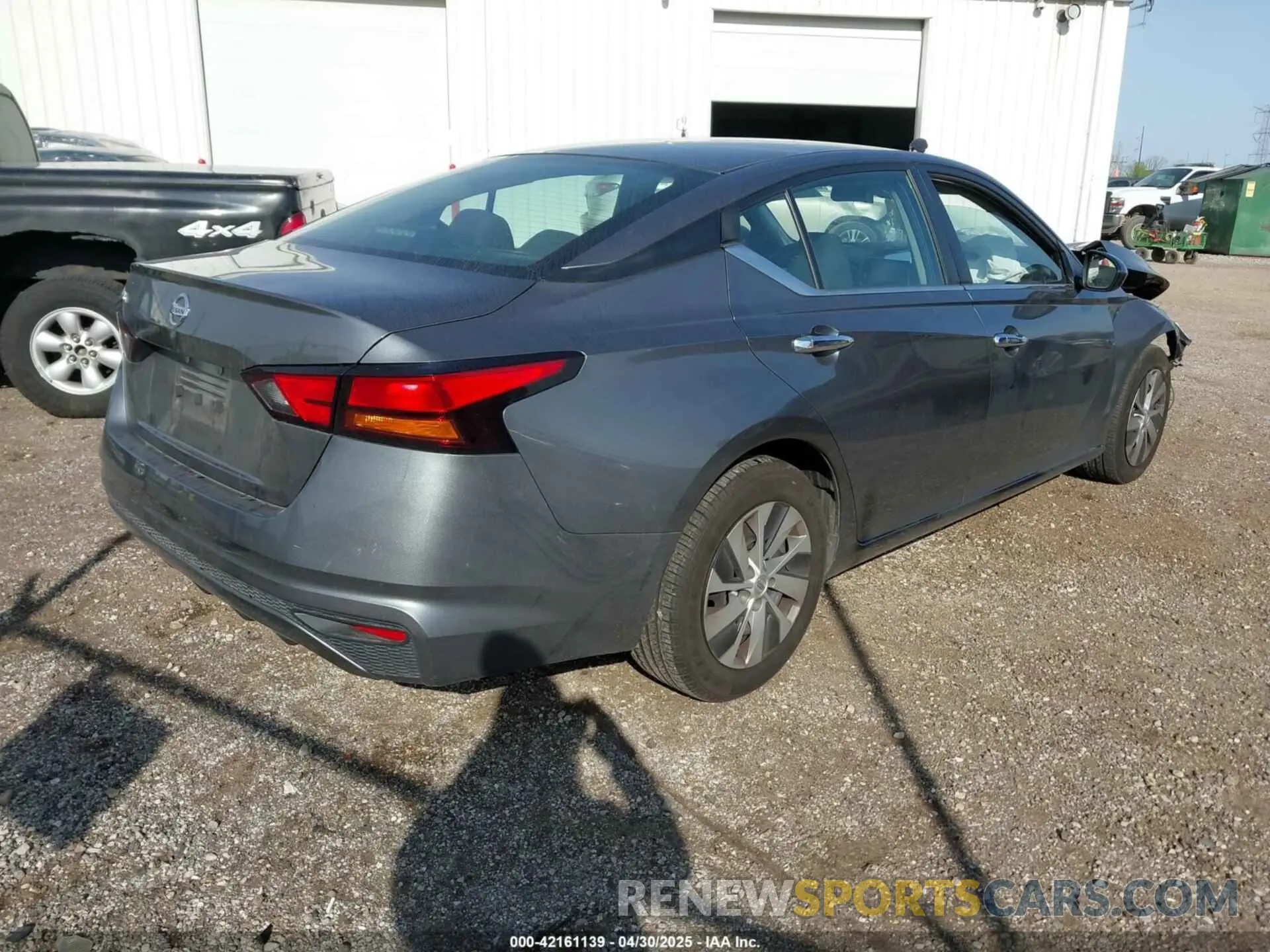 4 Photograph of a damaged car 1N4BL4BV3NN350528 NISSAN ALTIMA 2022