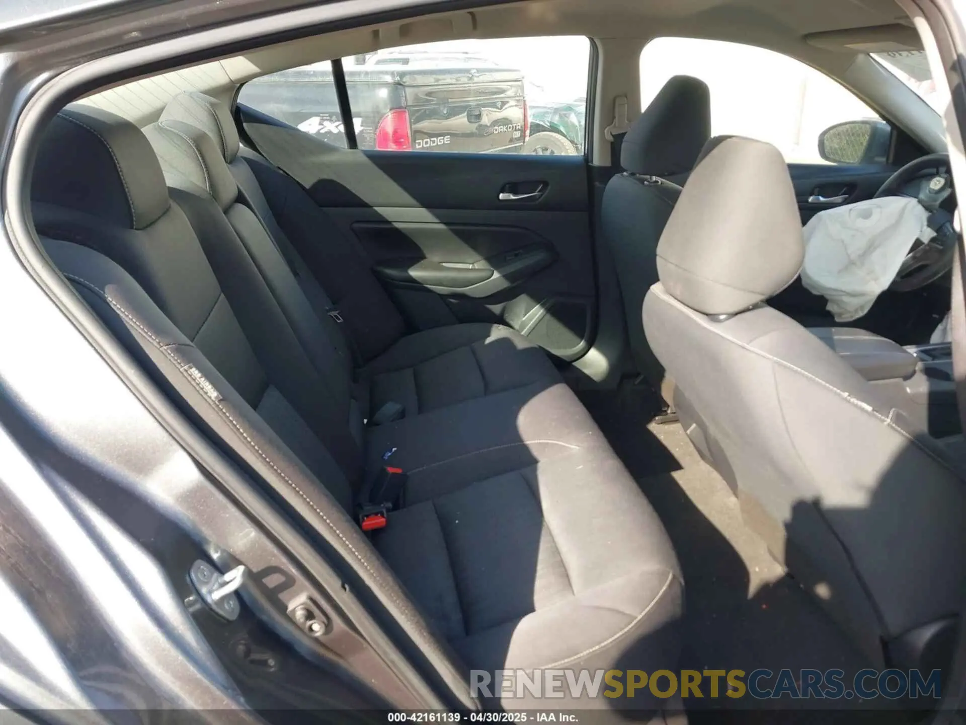 8 Photograph of a damaged car 1N4BL4BV3NN350528 NISSAN ALTIMA 2022