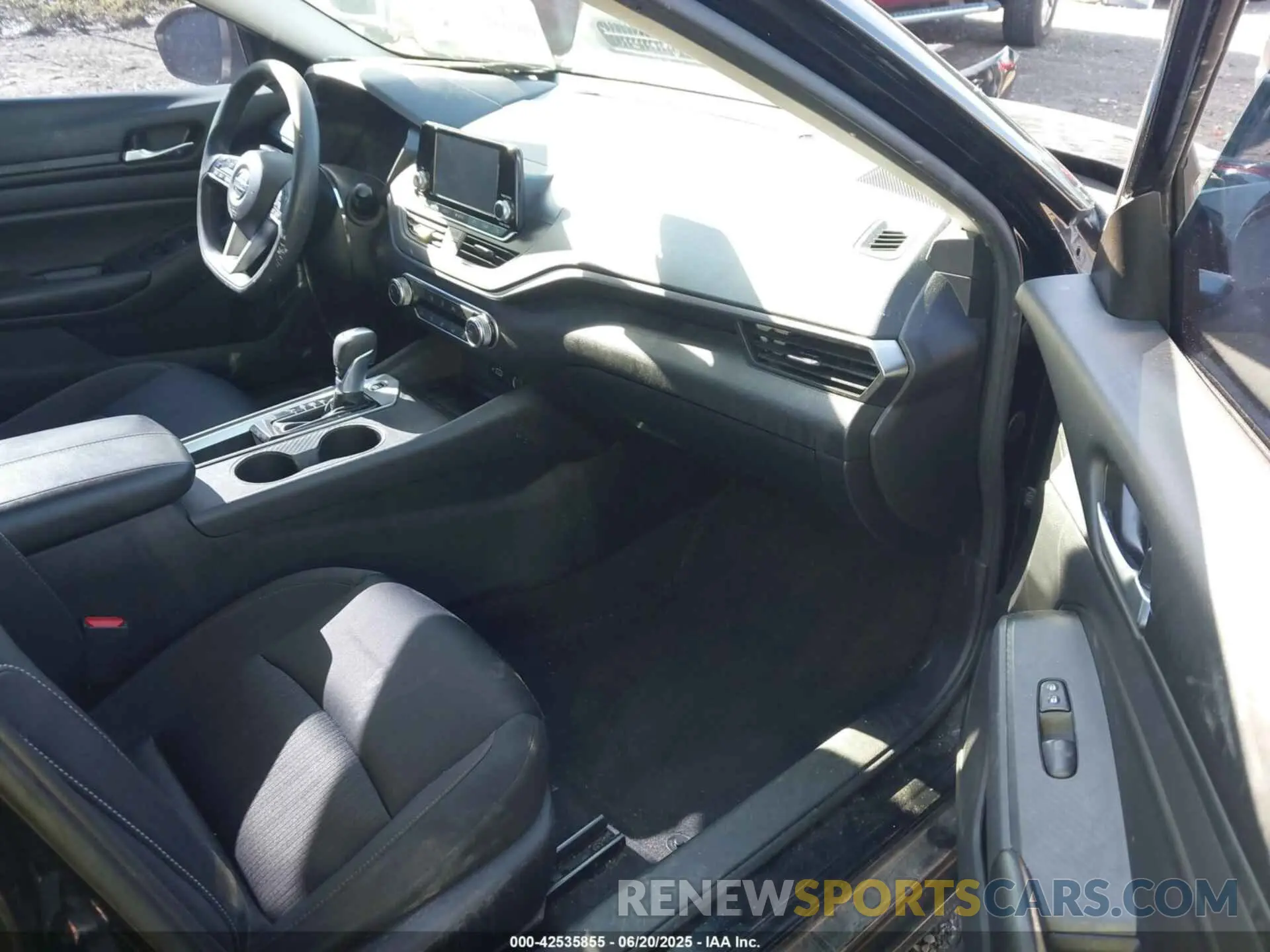 5 Photograph of a damaged car 1N4BL4BVXNN353054 NISSAN ALTIMA 2022