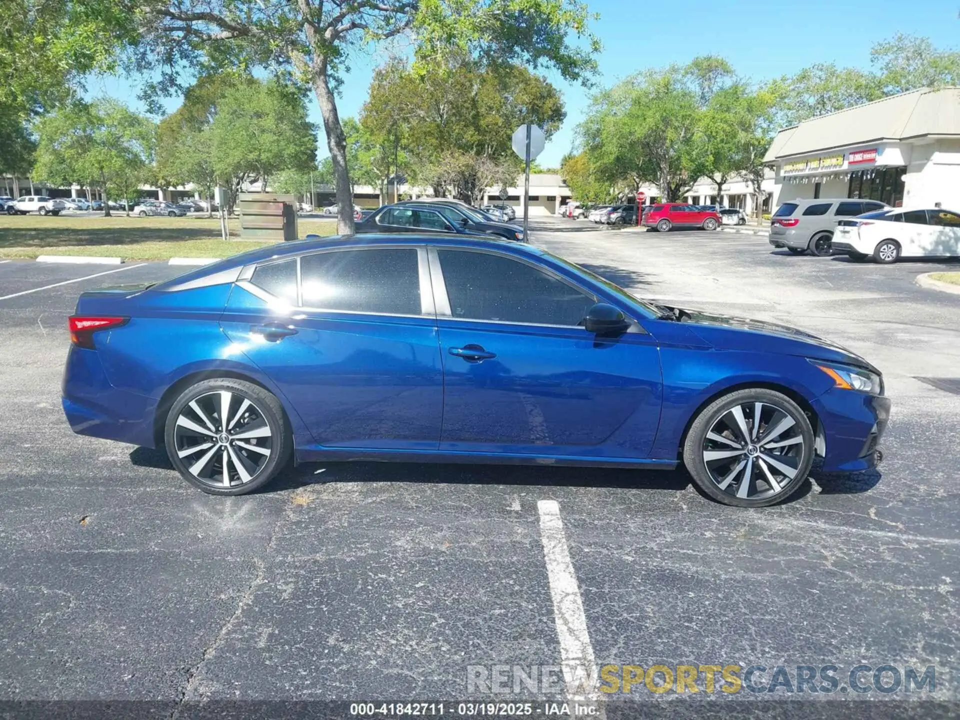13 Photograph of a damaged car 1N4BL4CV0NN306372 NISSAN ALTIMA 2022