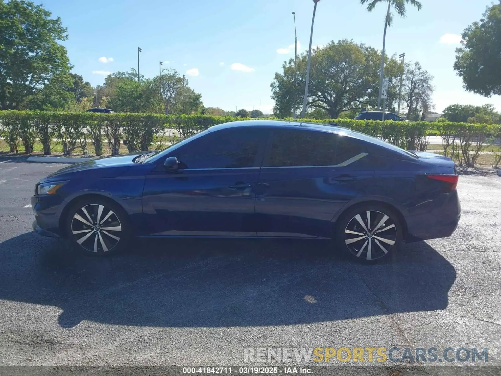 14 Photograph of a damaged car 1N4BL4CV0NN306372 NISSAN ALTIMA 2022