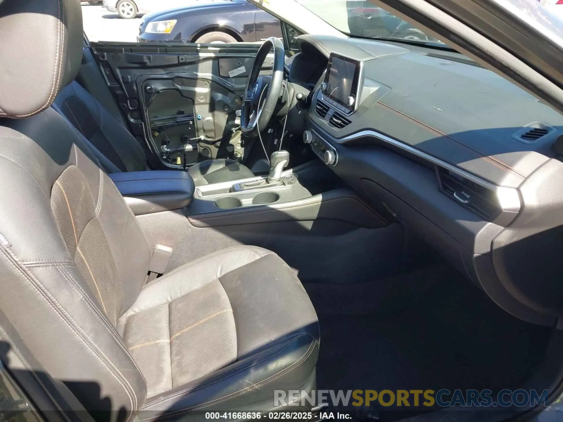 5 Photograph of a damaged car 1N4BL4CV0NN313497 NISSAN ALTIMA 2022