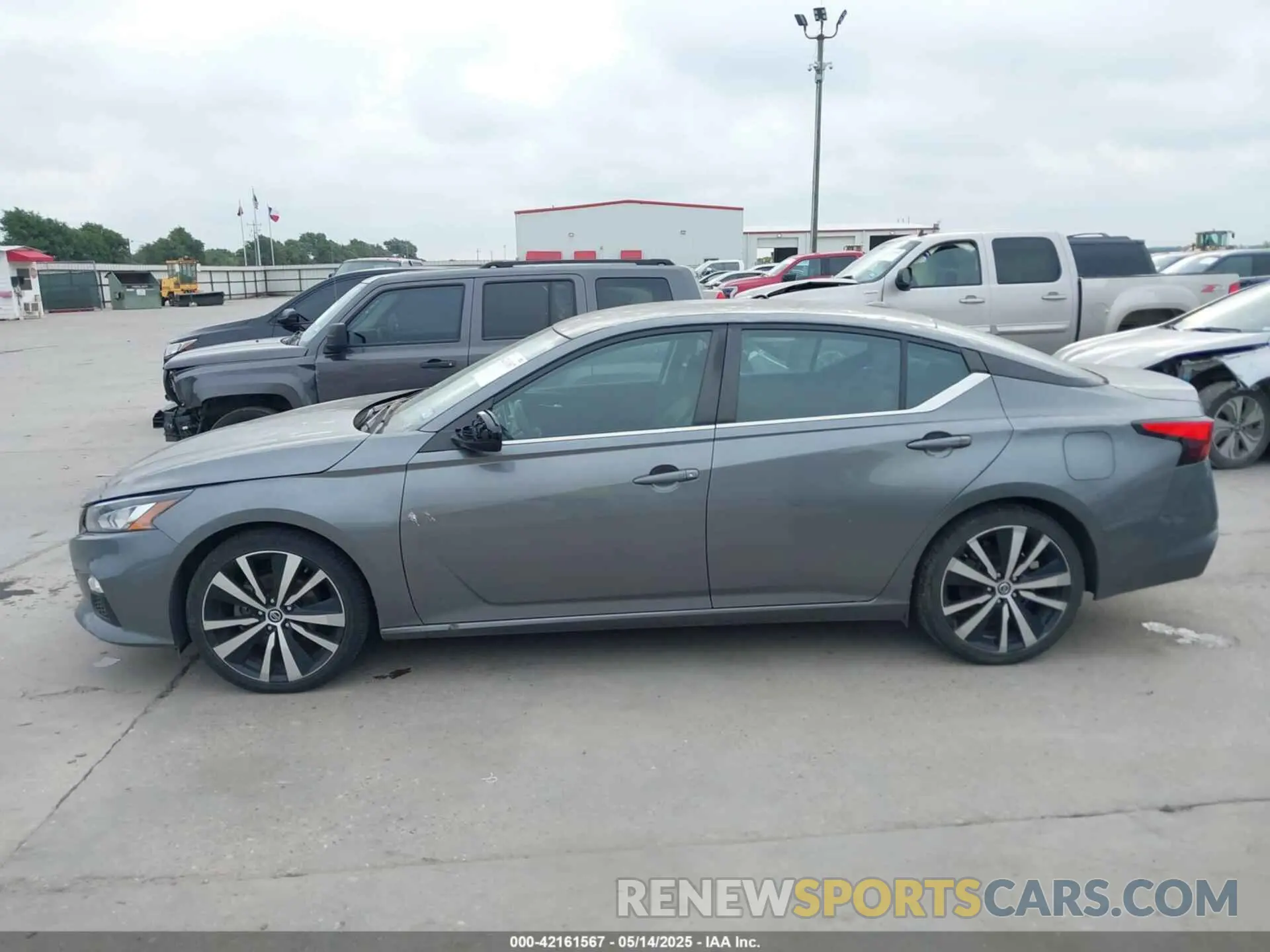 14 Photograph of a damaged car 1N4BL4CV0NN386112 NISSAN ALTIMA 2022