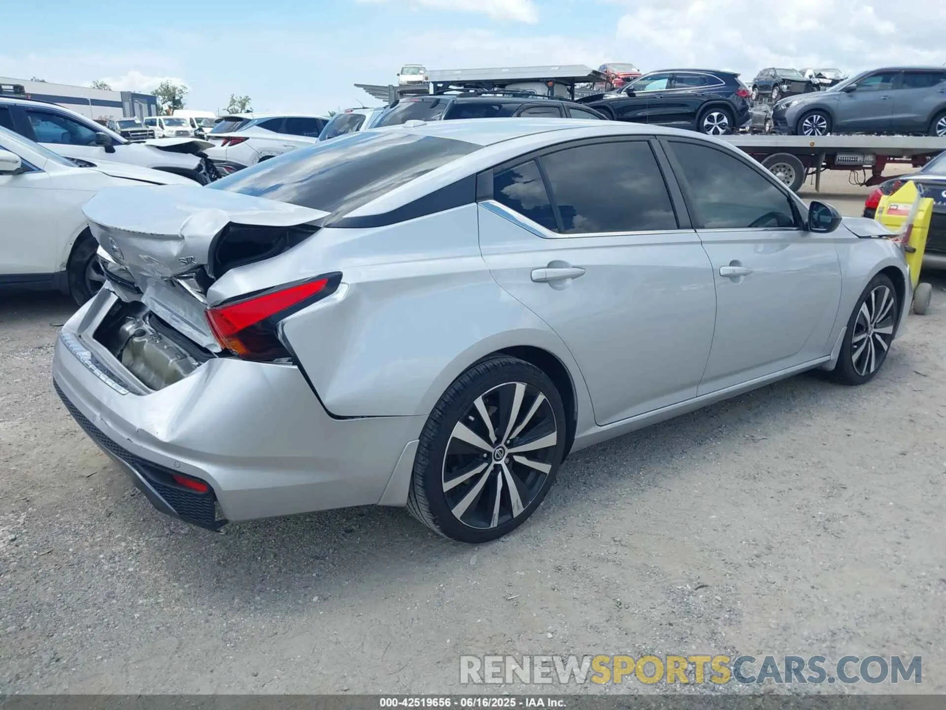4 Фотография поврежденного автомобиля 1N4BL4CV2NN367366 NISSAN ALTIMA 2022