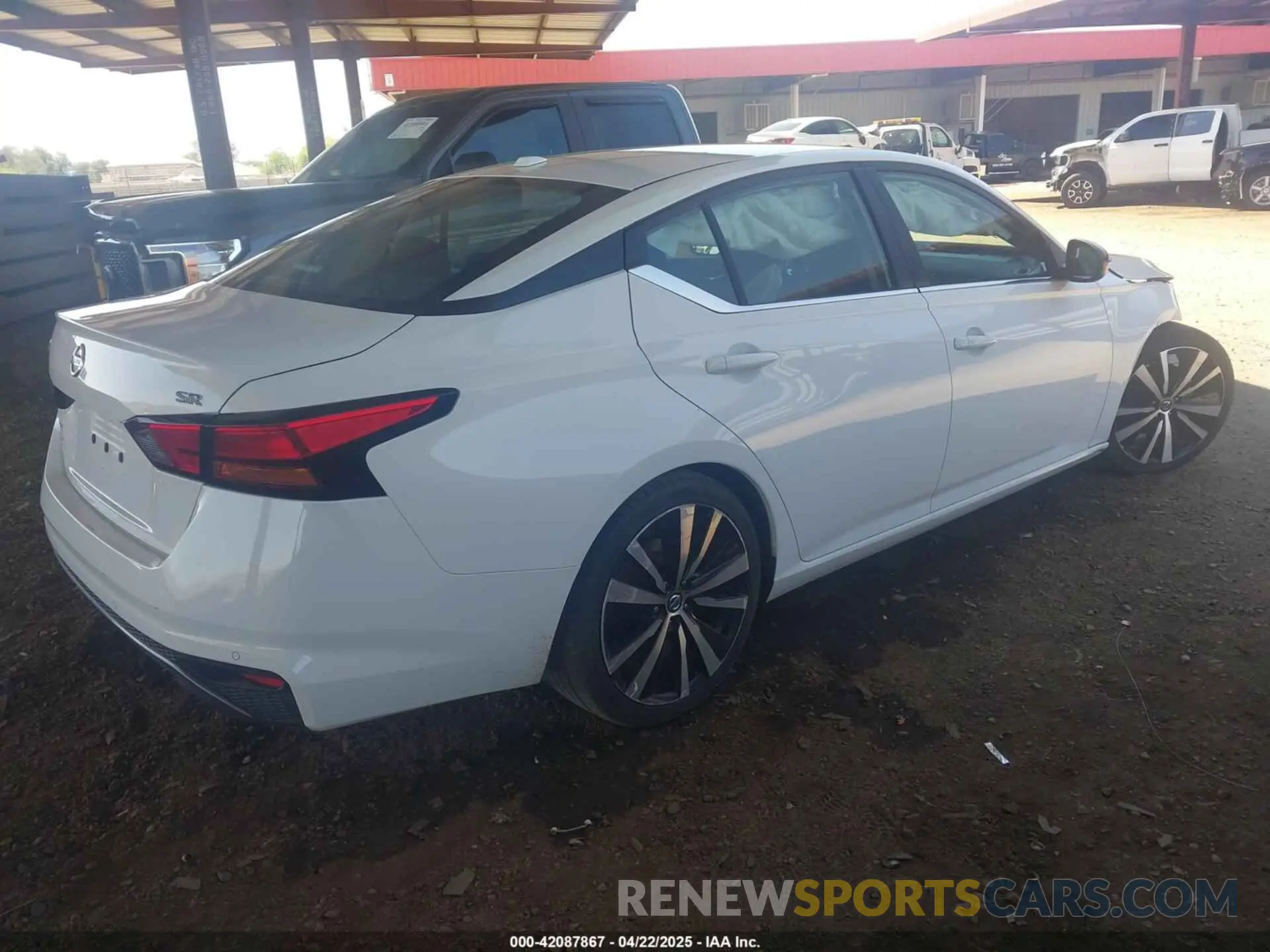4 Фотография поврежденного автомобиля 1N4BL4CV3NN335378 NISSAN ALTIMA 2022