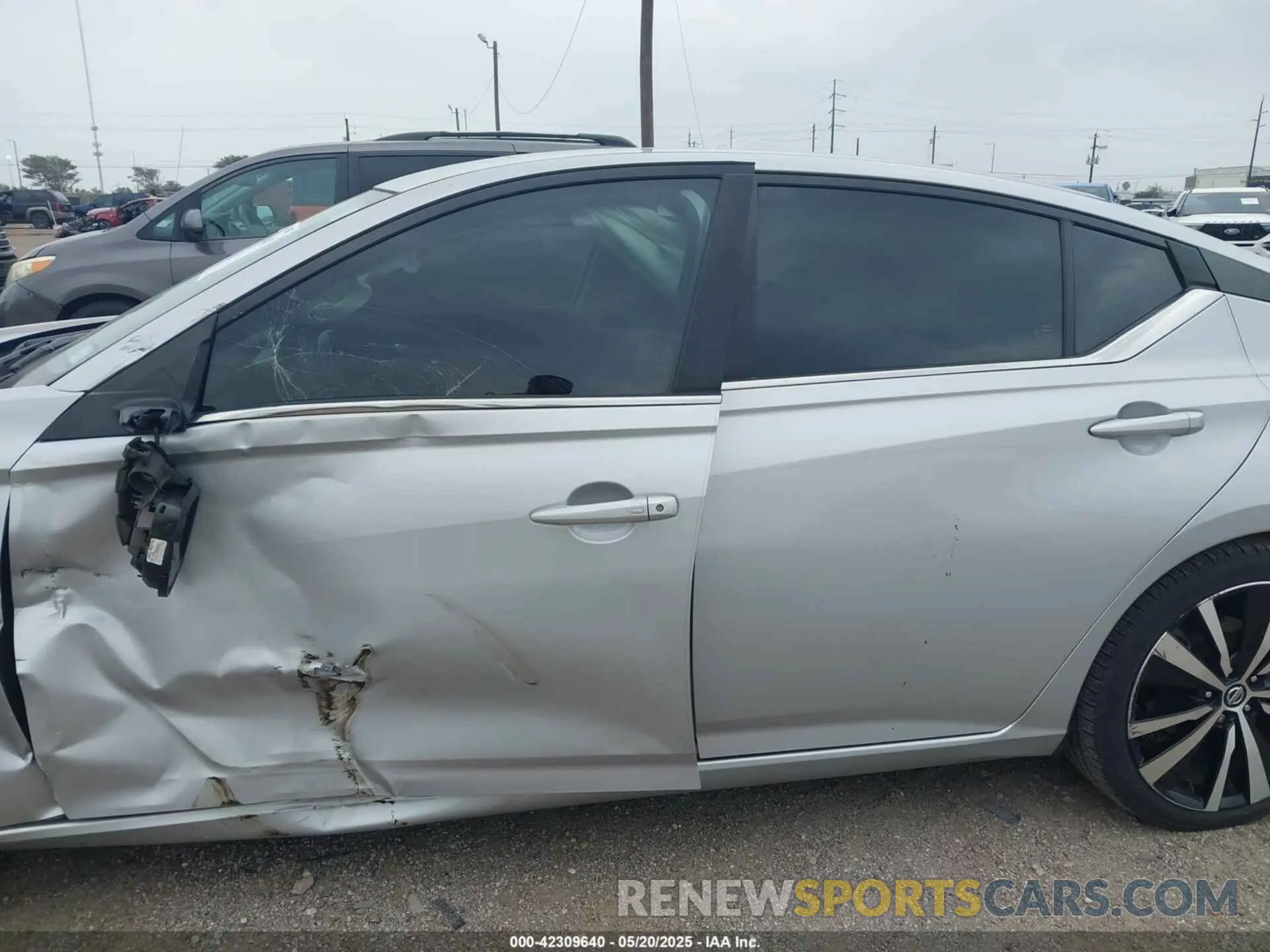 14 Photograph of a damaged car 1N4BL4CV5NN310515 NISSAN ALTIMA 2022