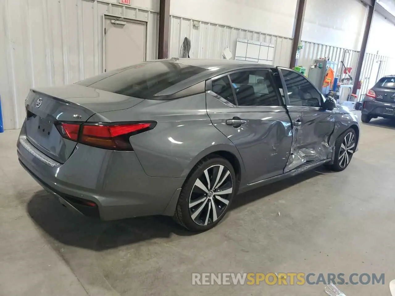 3 Фотография поврежденного автомобиля 1N4BL4CV5NN325595 NISSAN ALTIMA 2022
