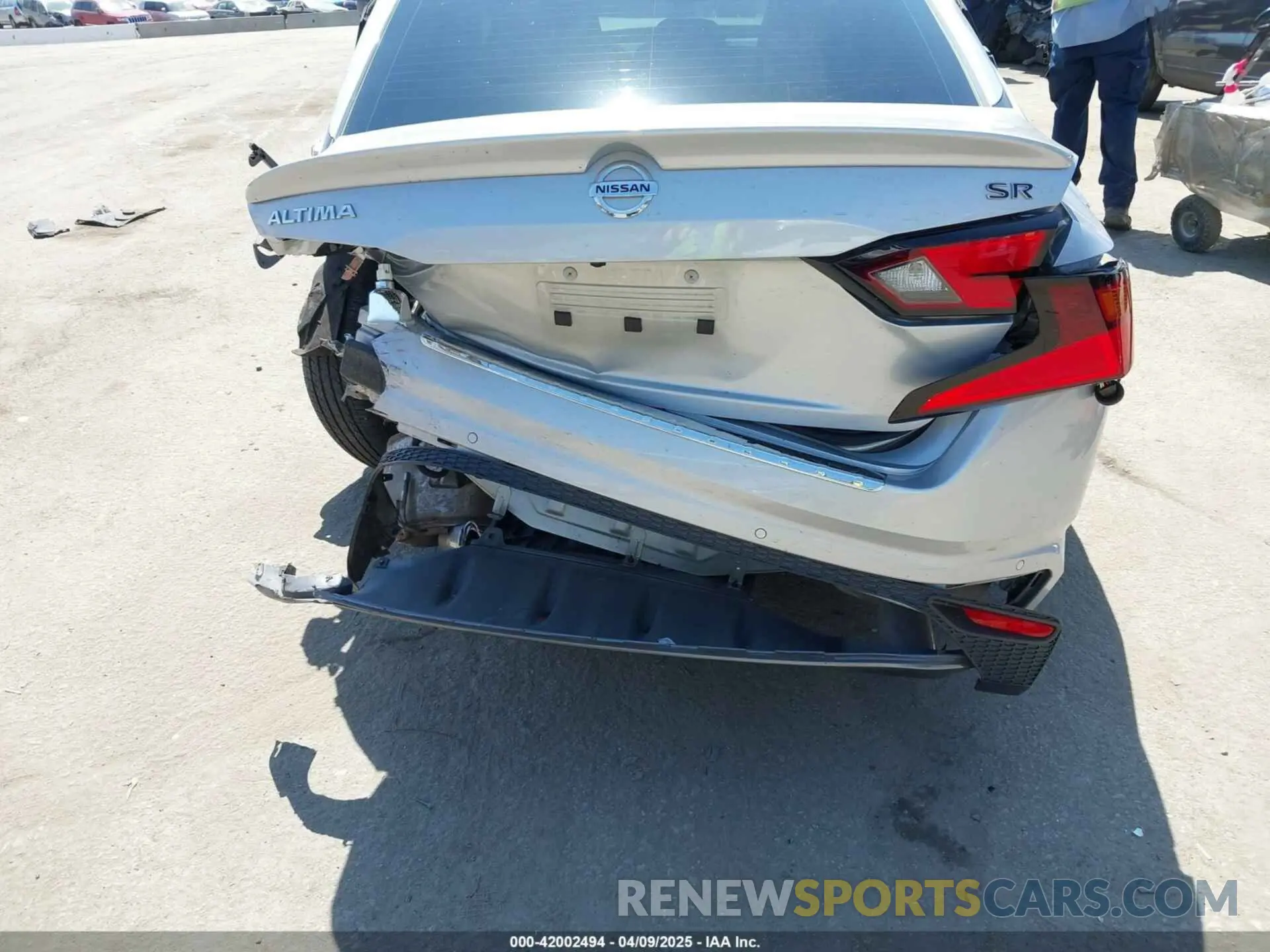 17 Photograph of a damaged car 1N4BL4CV5NN340131 NISSAN ALTIMA 2022